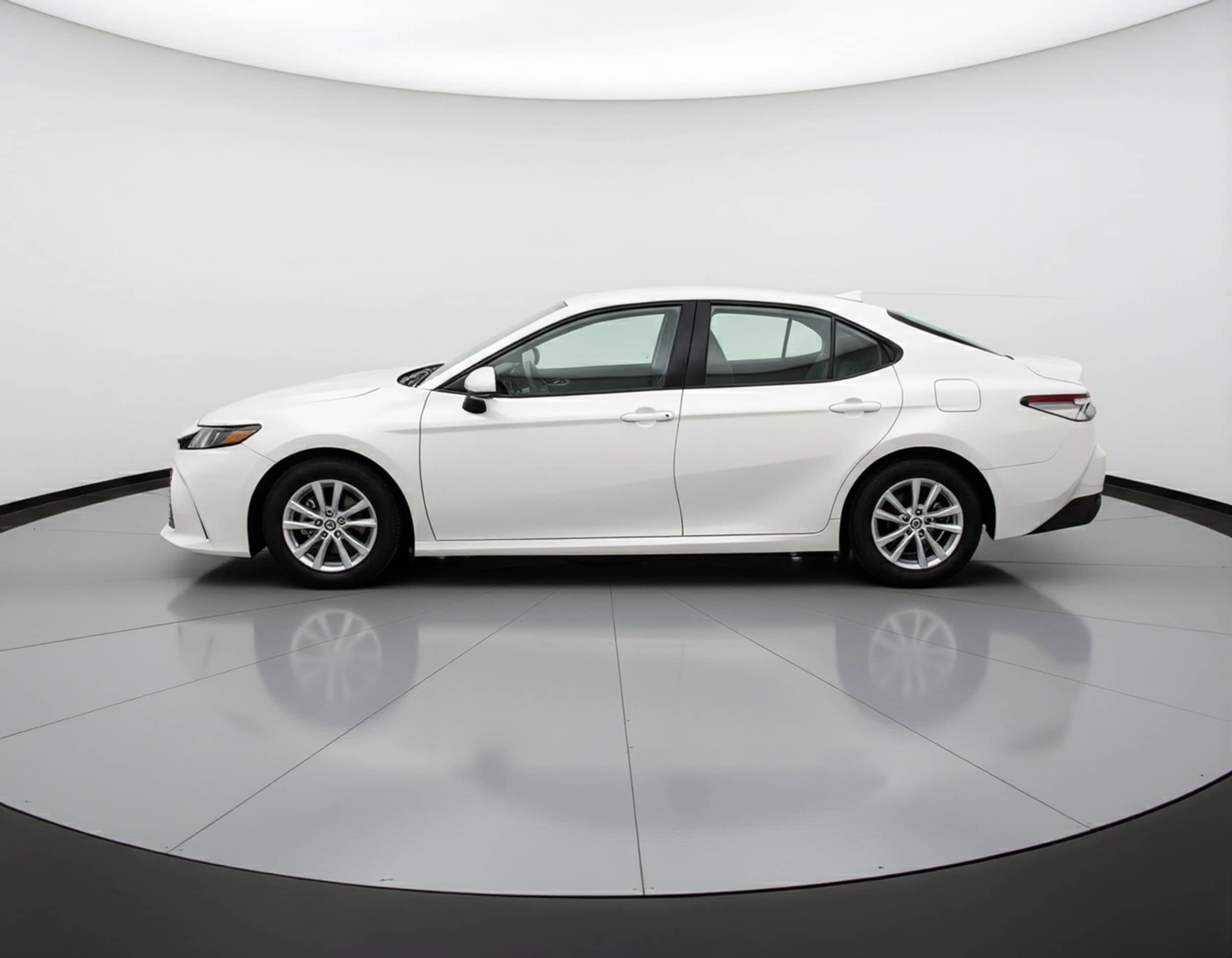 Thumbnail: 2025 Toyota Camry - 4