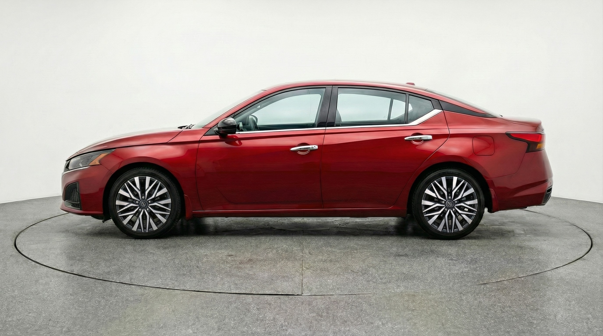 Thumbnail: 2025 Nissan Altima - 4