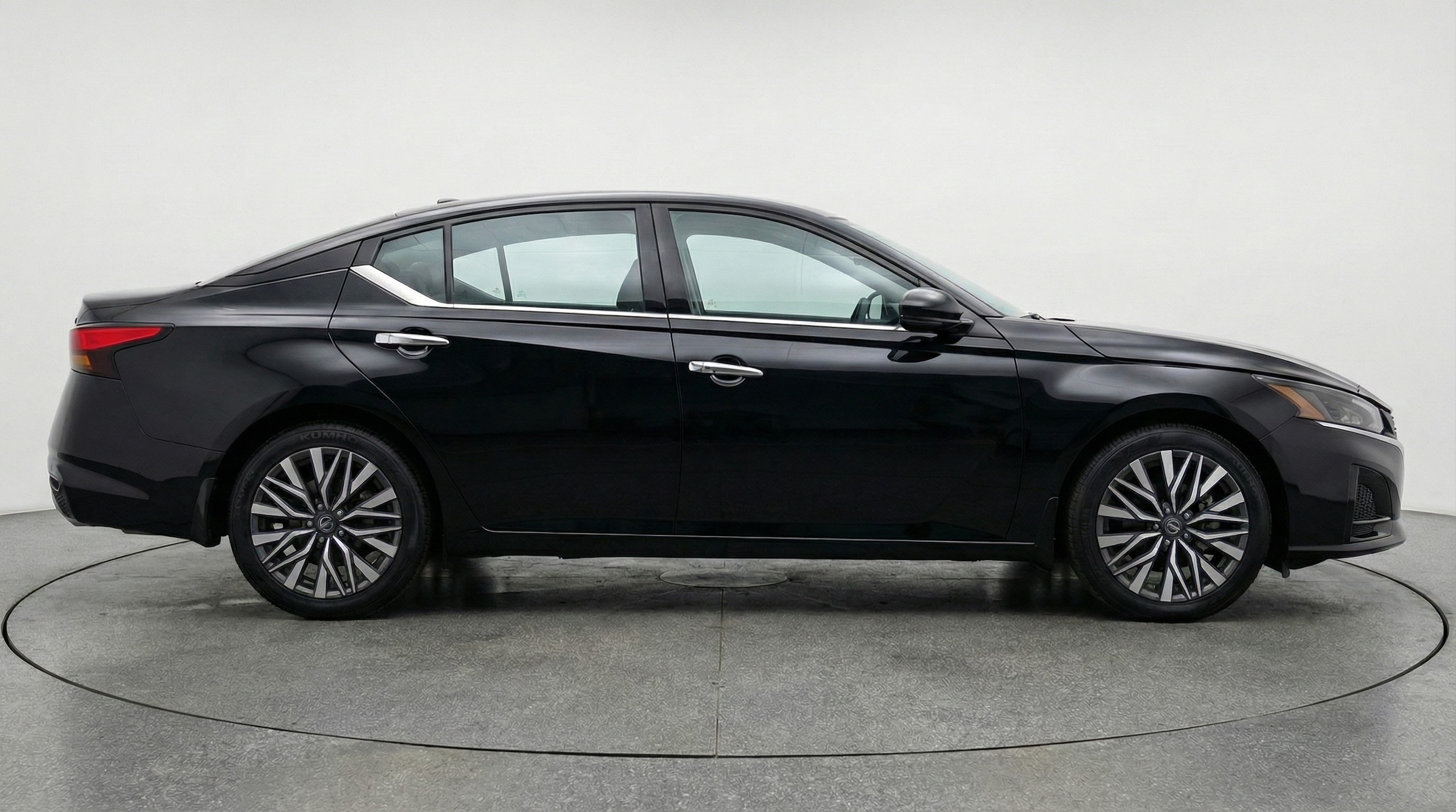 Thumbnail: 2025 Nissan Altima - 8