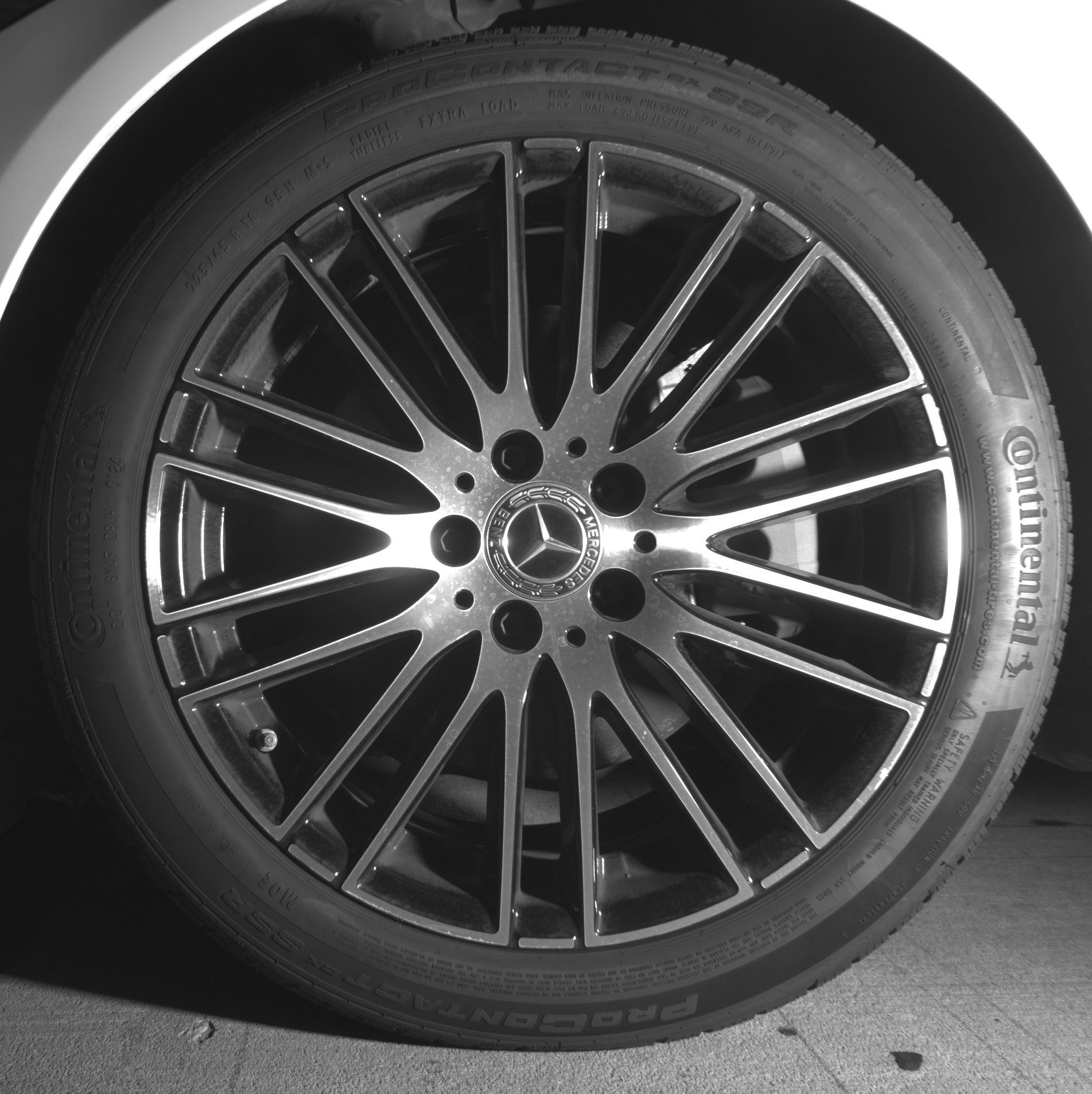 Thumbnail: 2024 Mercedes-Benz C-Class - 9