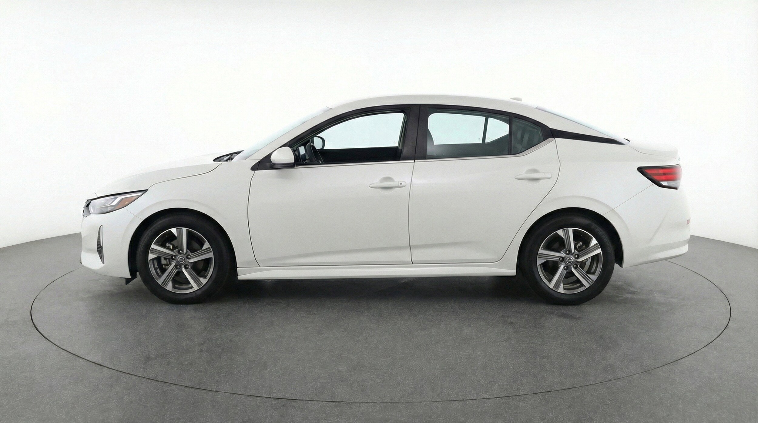 Thumbnail: 2025 Nissan Sentra - 5