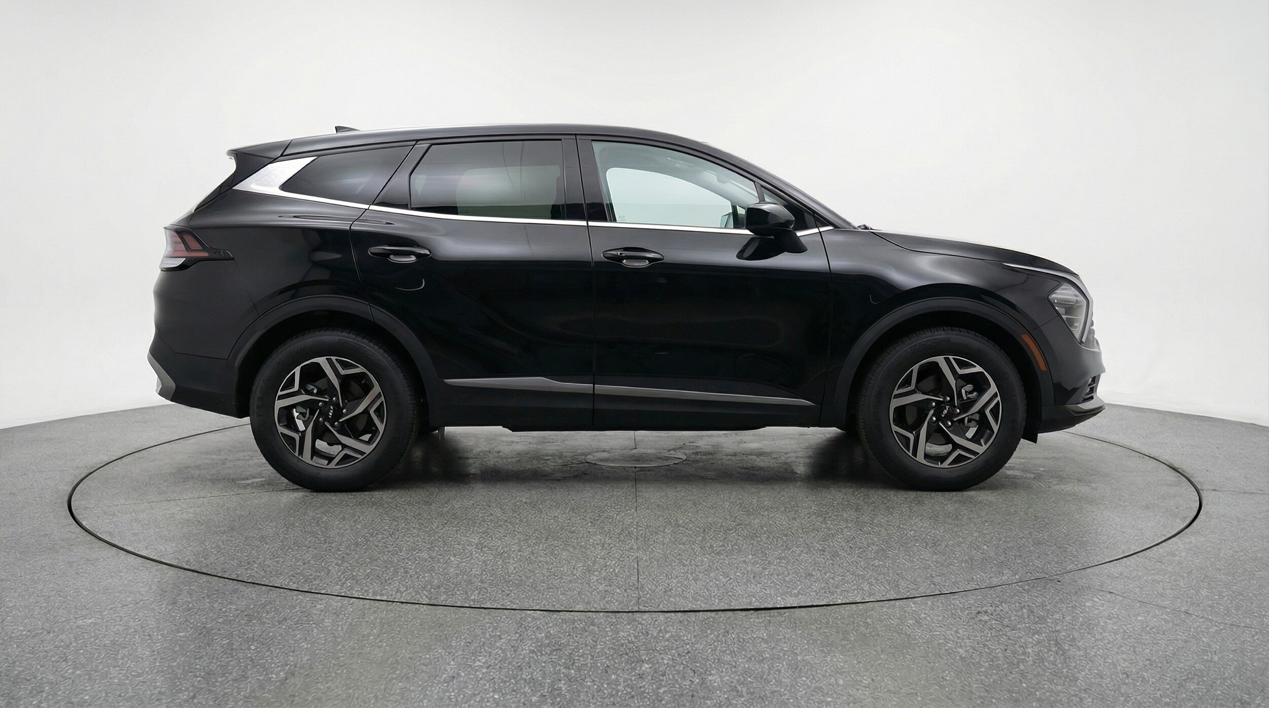 Thumbnail: 2025 Kia Sportage - 8