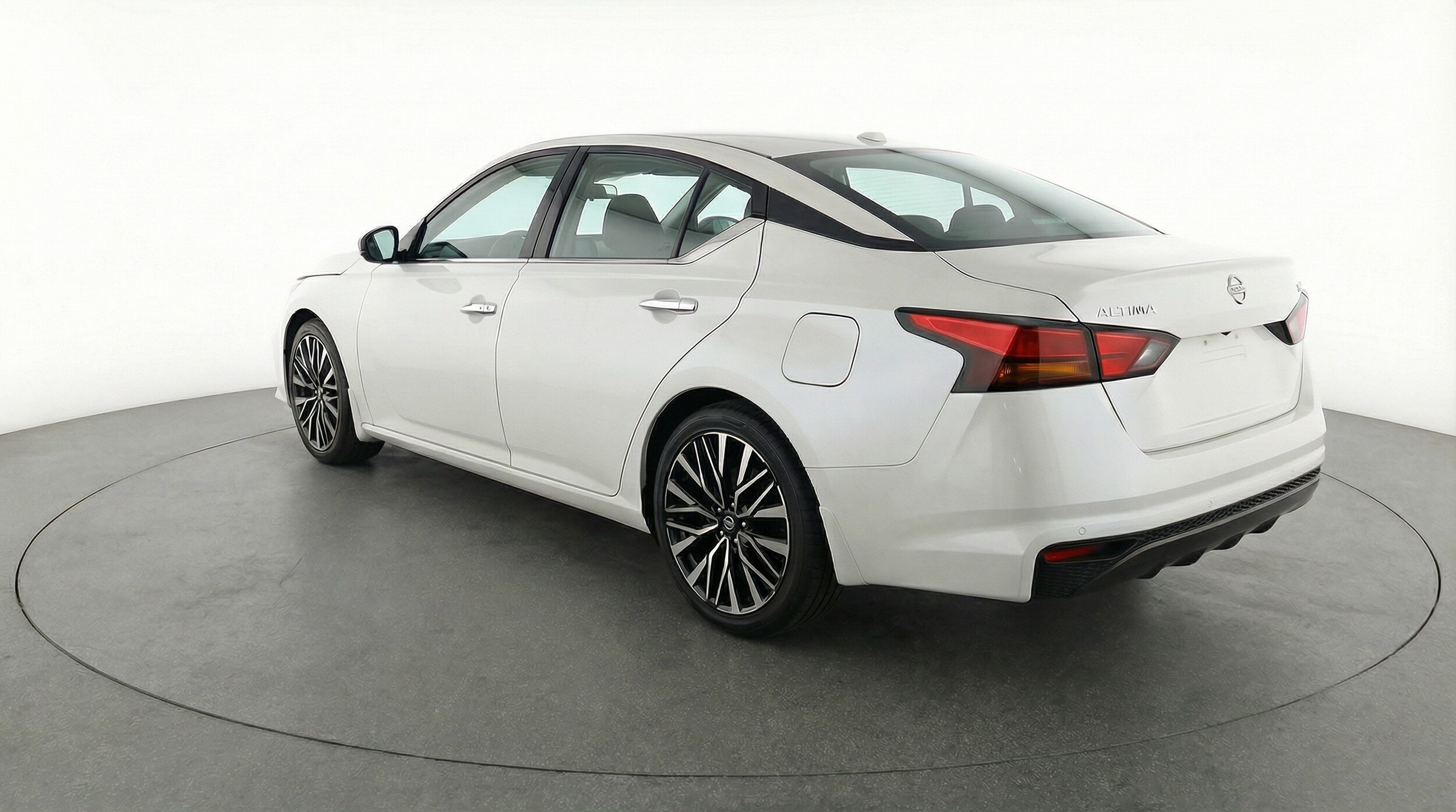 Thumbnail: 2025 Nissan Altima - 5