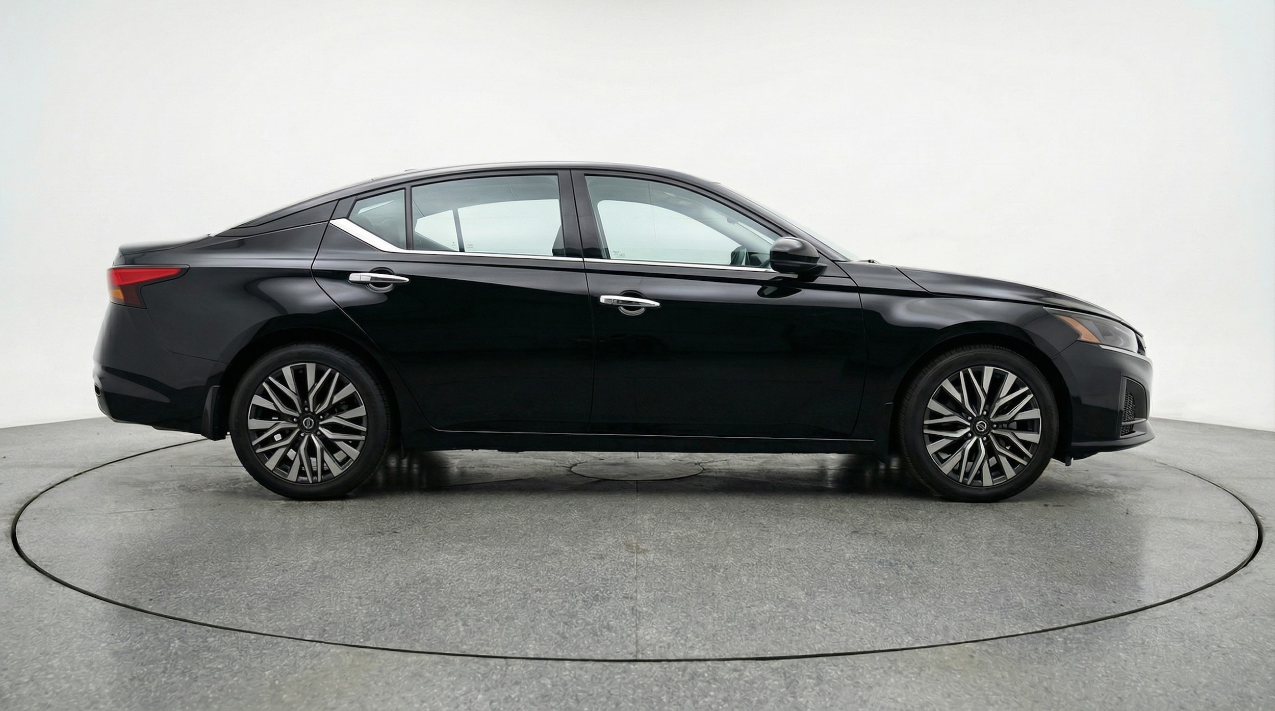 Thumbnail: 2025 Nissan Altima - 8