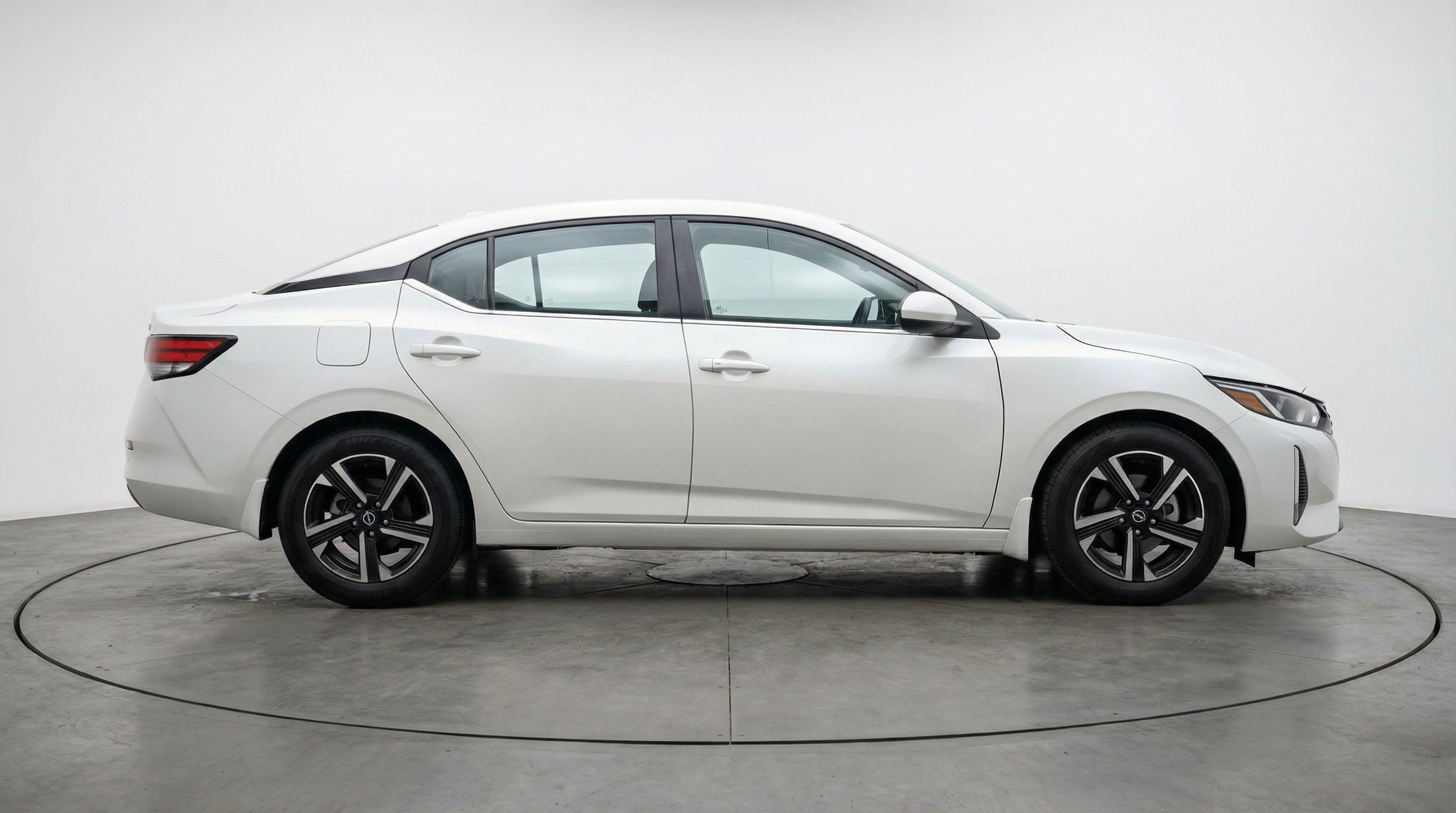 Thumbnail: 2025 Nissan Sentra - 10