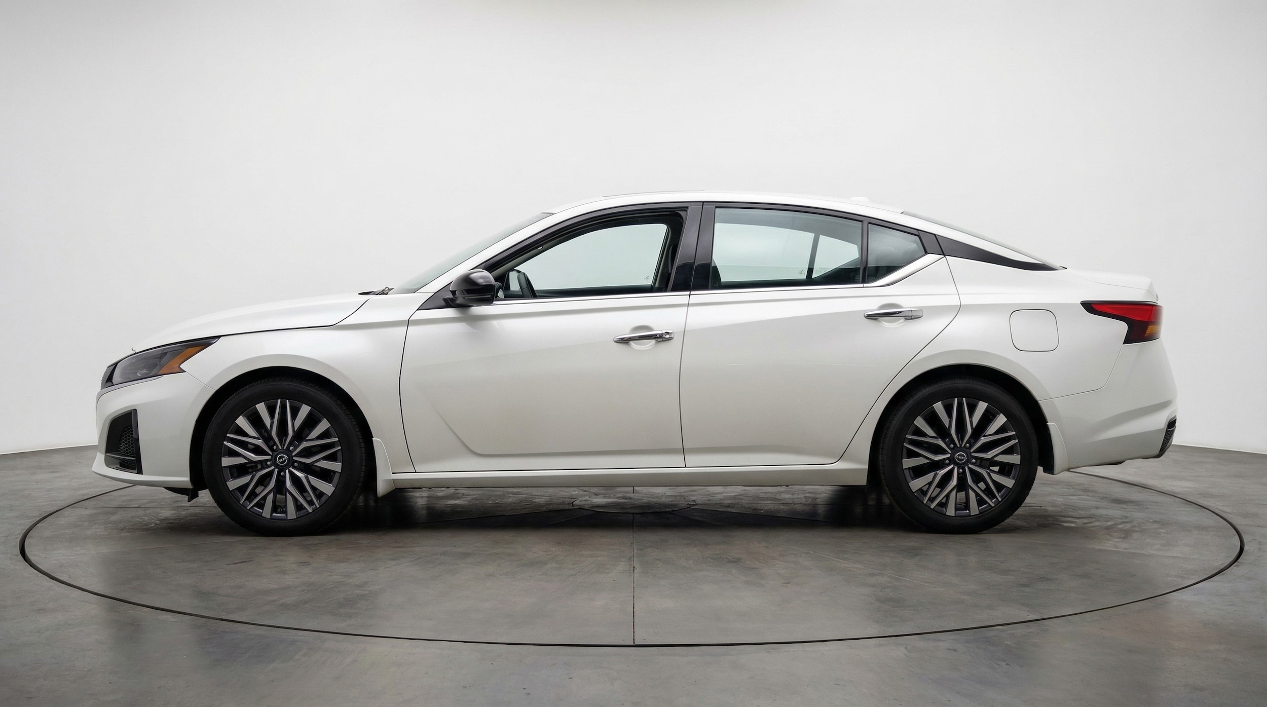 Thumbnail: 2025 Nissan Altima - 4