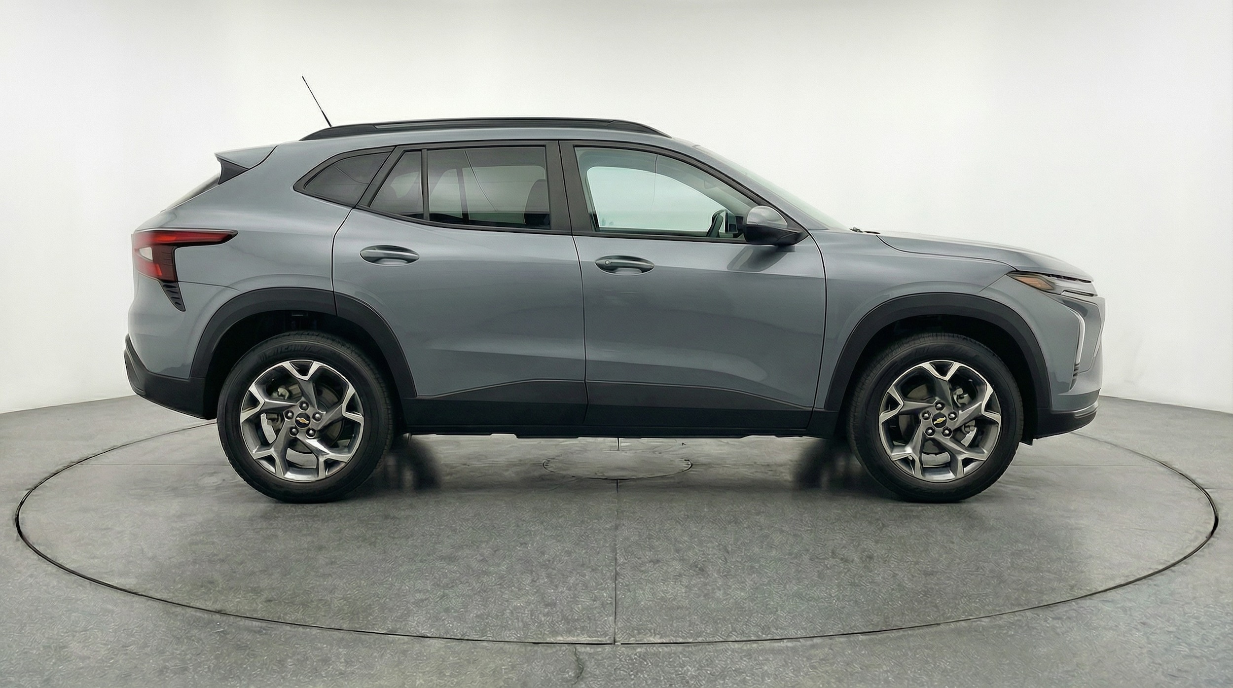 Thumbnail: 2025 Chevrolet Trax - 8