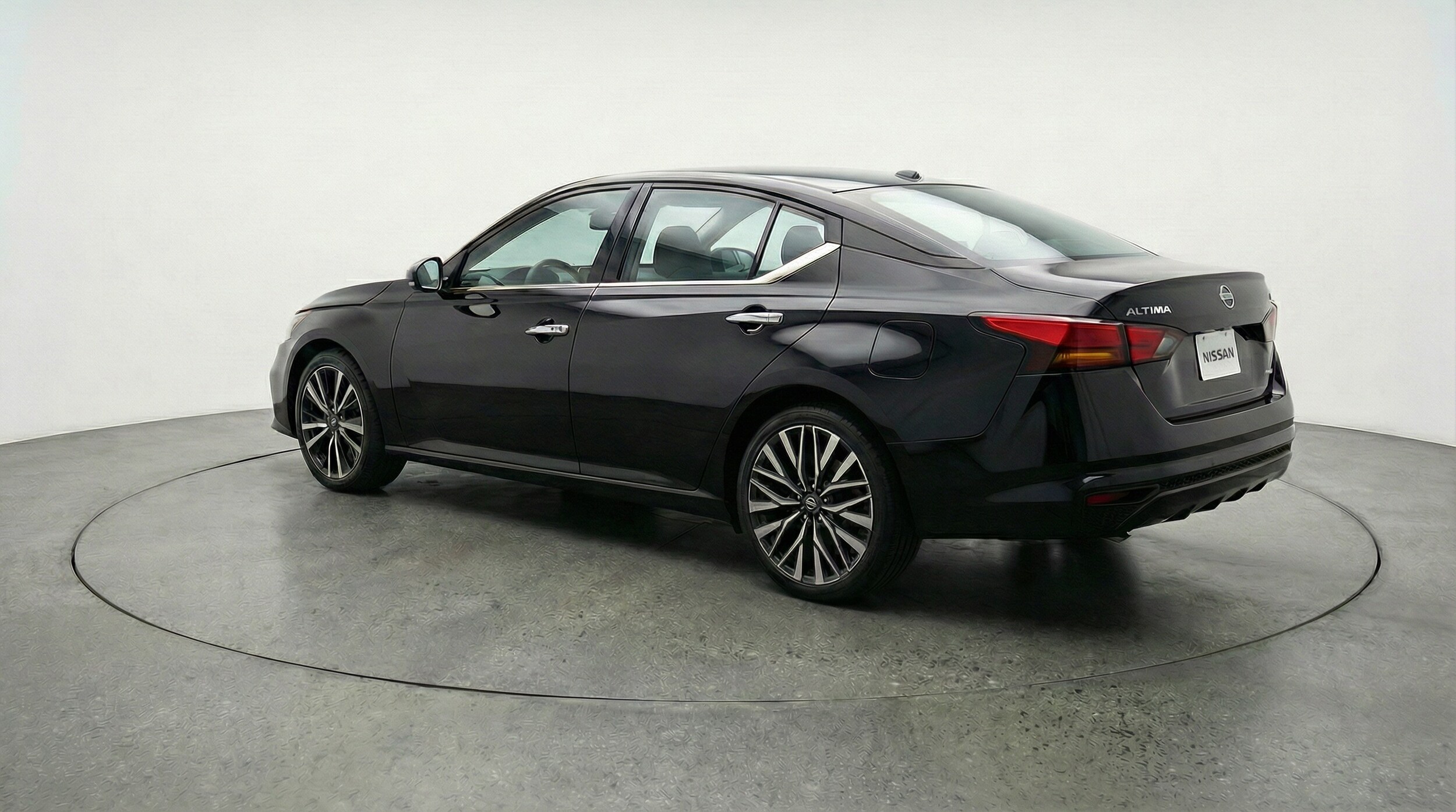 Thumbnail: 2025 Nissan Altima - 5