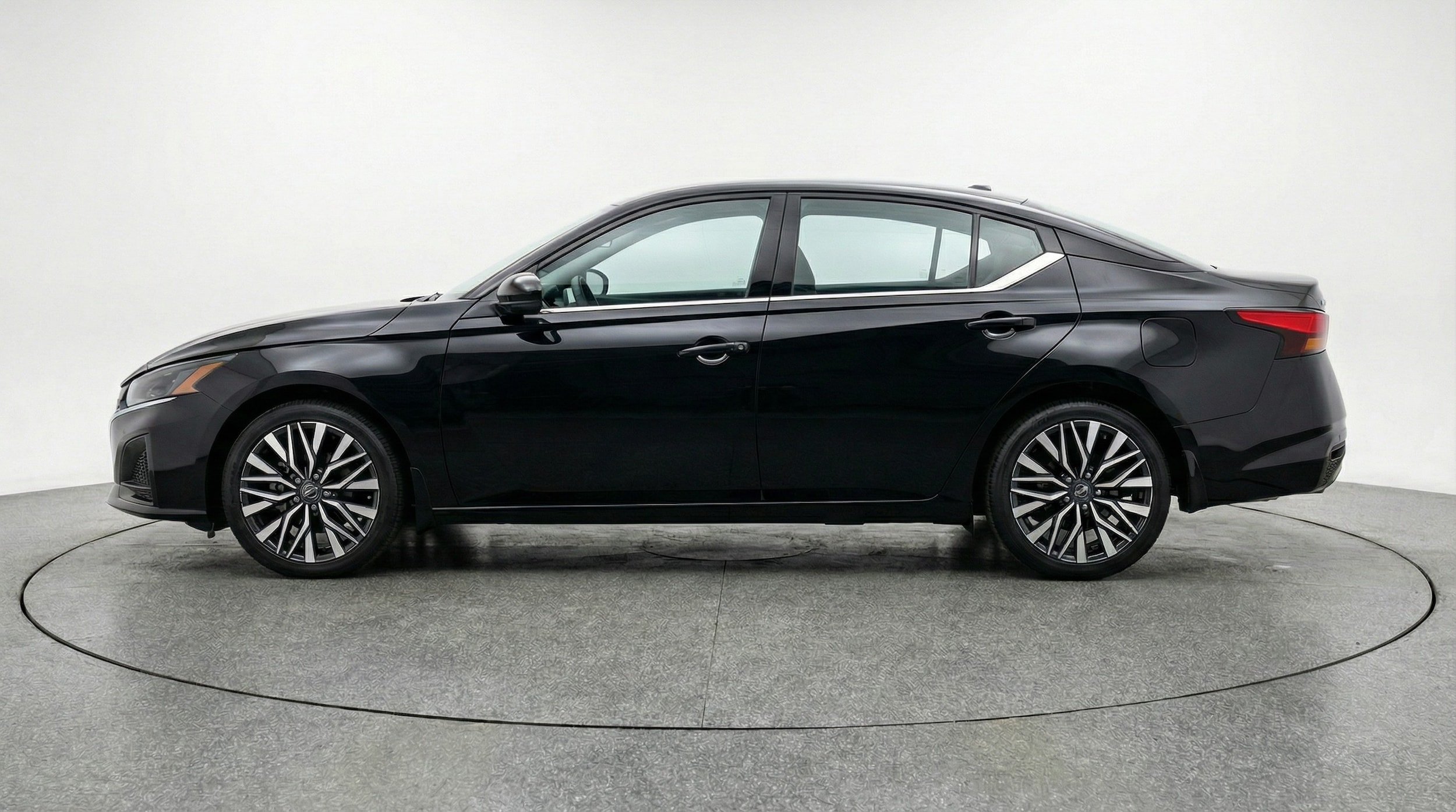 Thumbnail: 2025 Nissan Altima - 4
