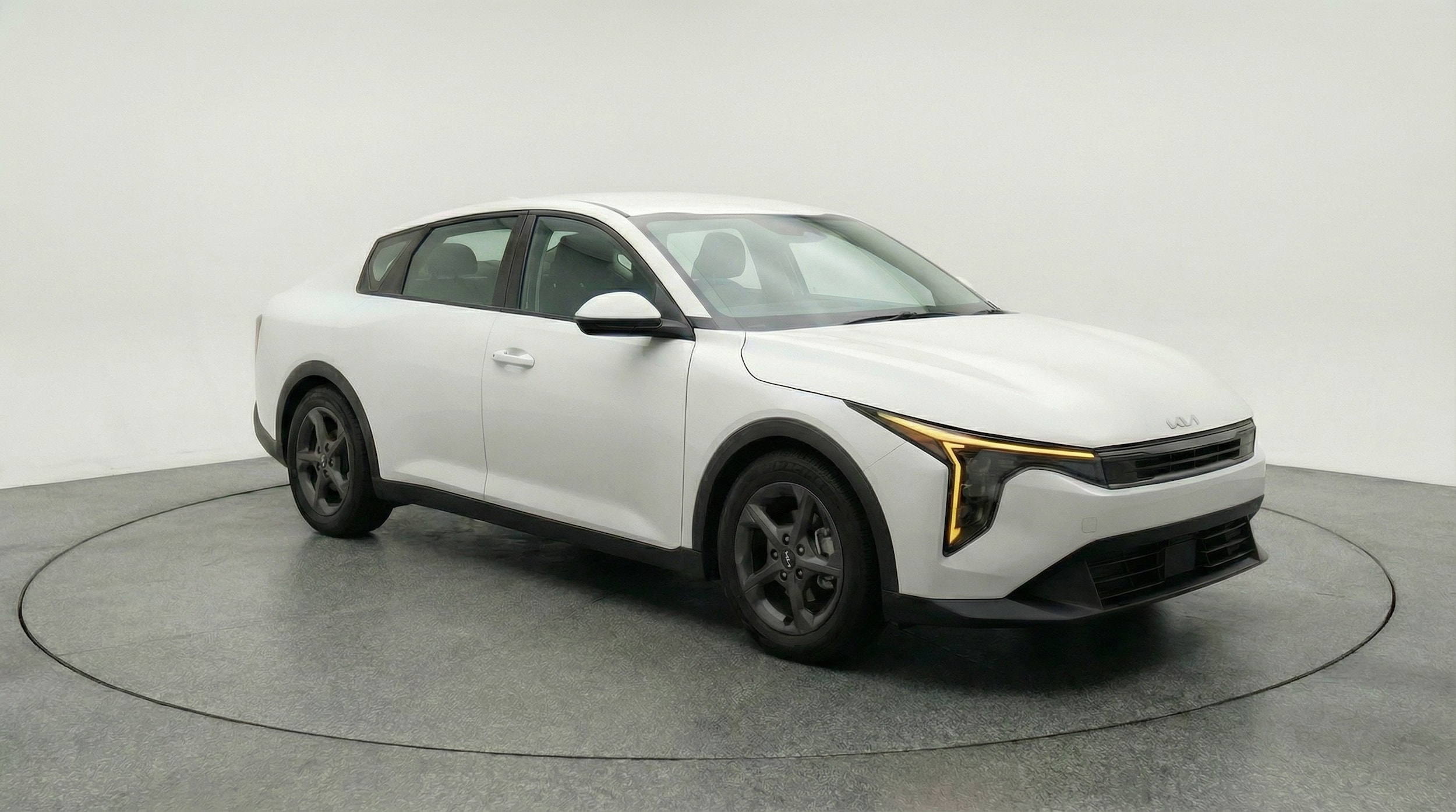 Thumbnail: 2025 Kia K4 - 1