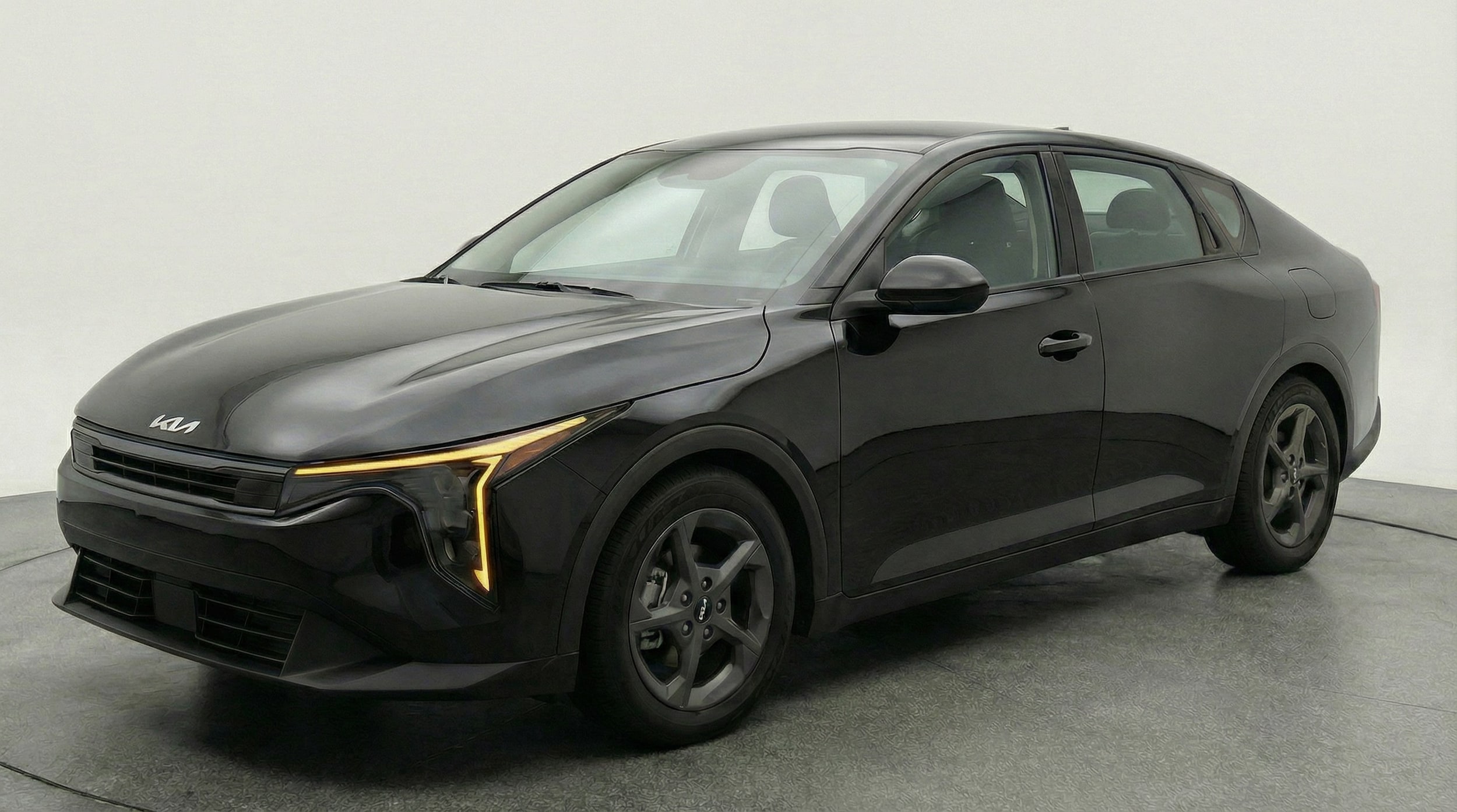 Thumbnail: 2025 Kia K4 - 3