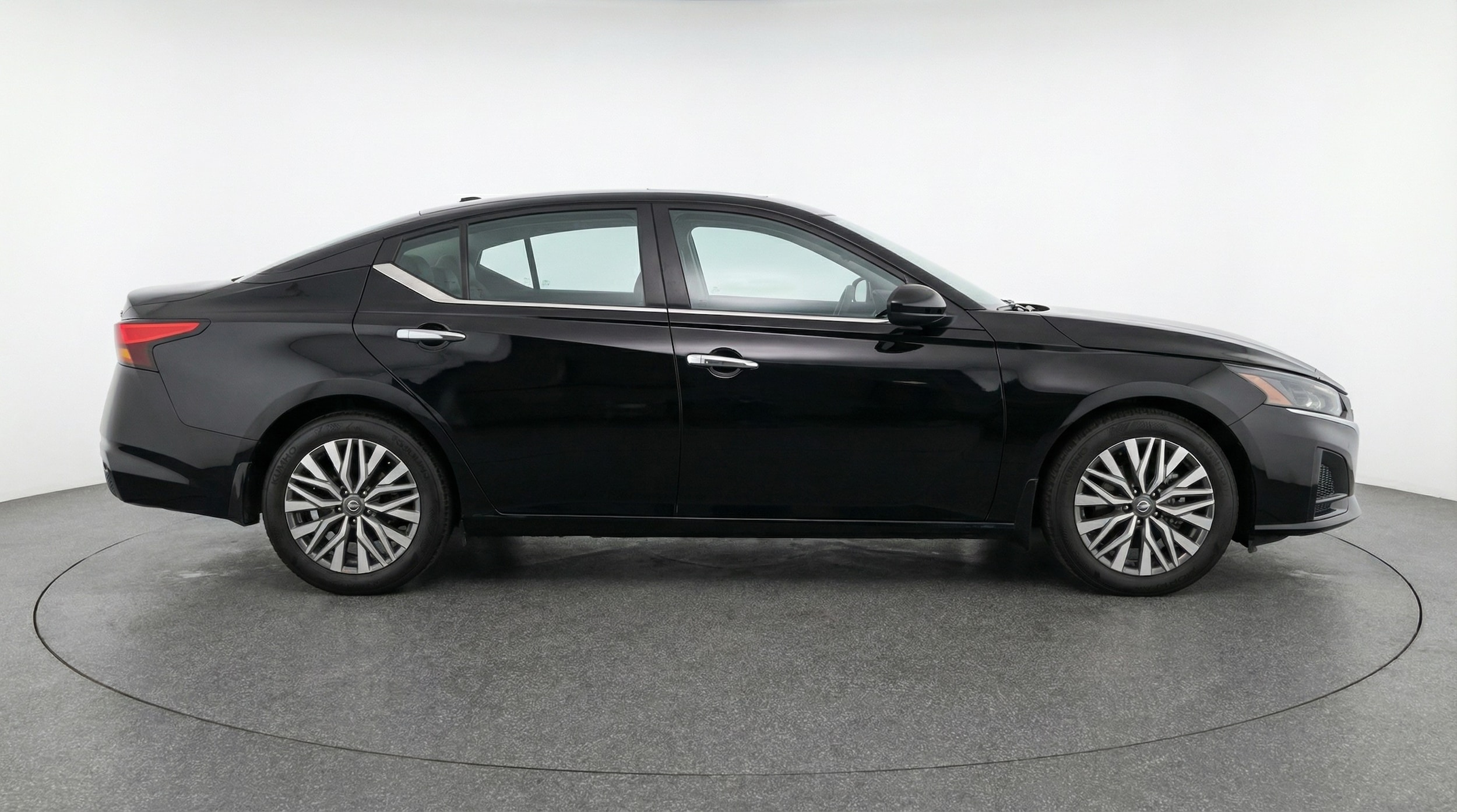 Thumbnail: 2025 Nissan Altima - 8