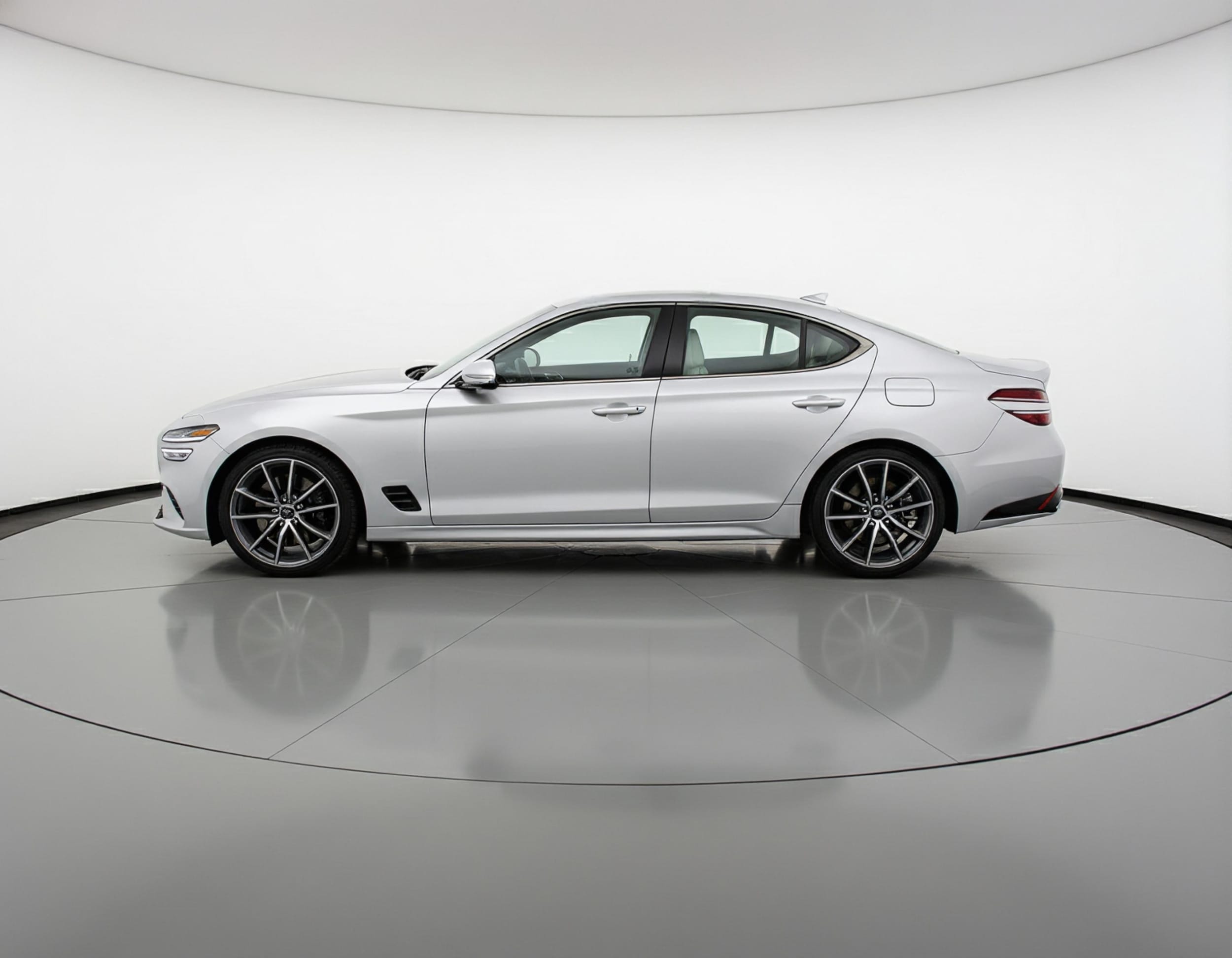 Thumbnail: 2025 Genesis G70 - 4