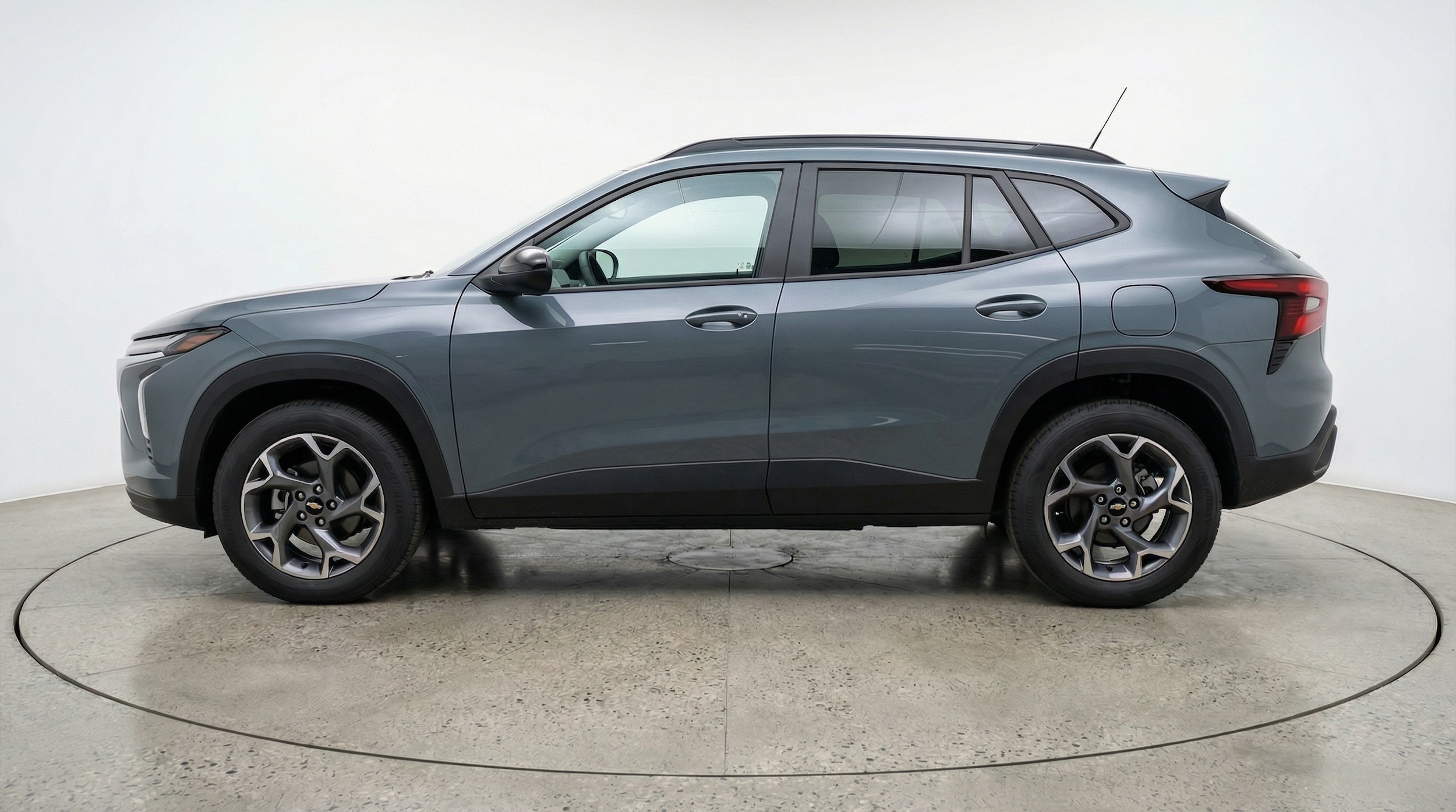 Thumbnail: 2025 Chevrolet Trax - 4