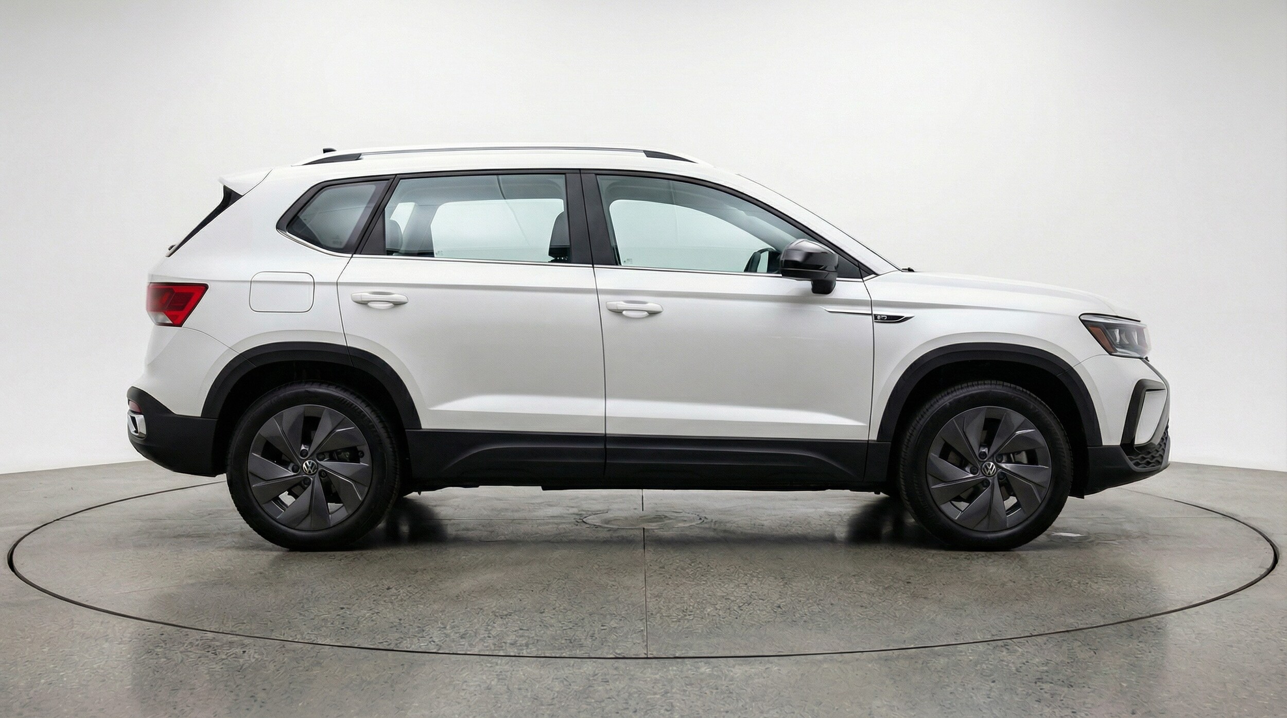 Thumbnail: 2025 Volkswagen Taos - 8