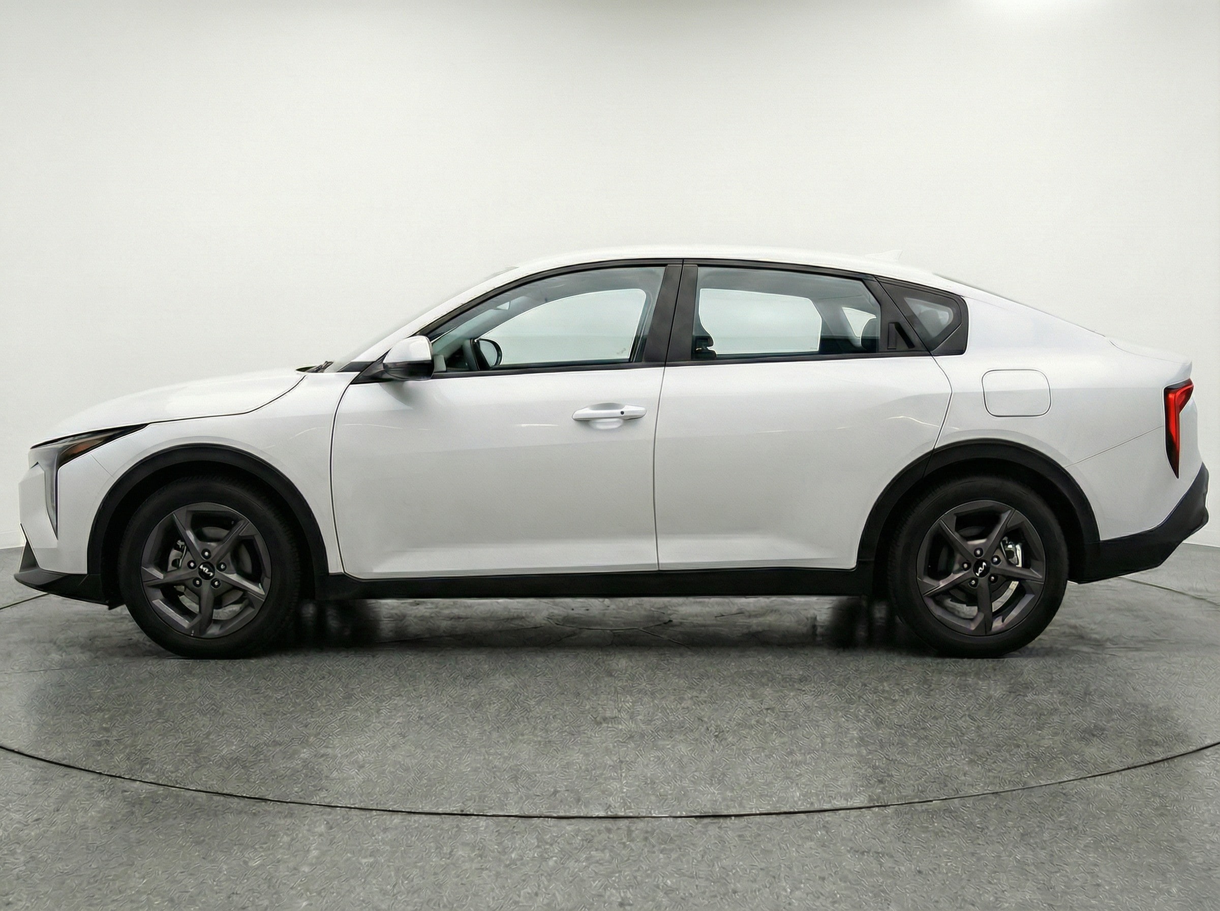 Thumbnail: 2025 Kia K4 - 4