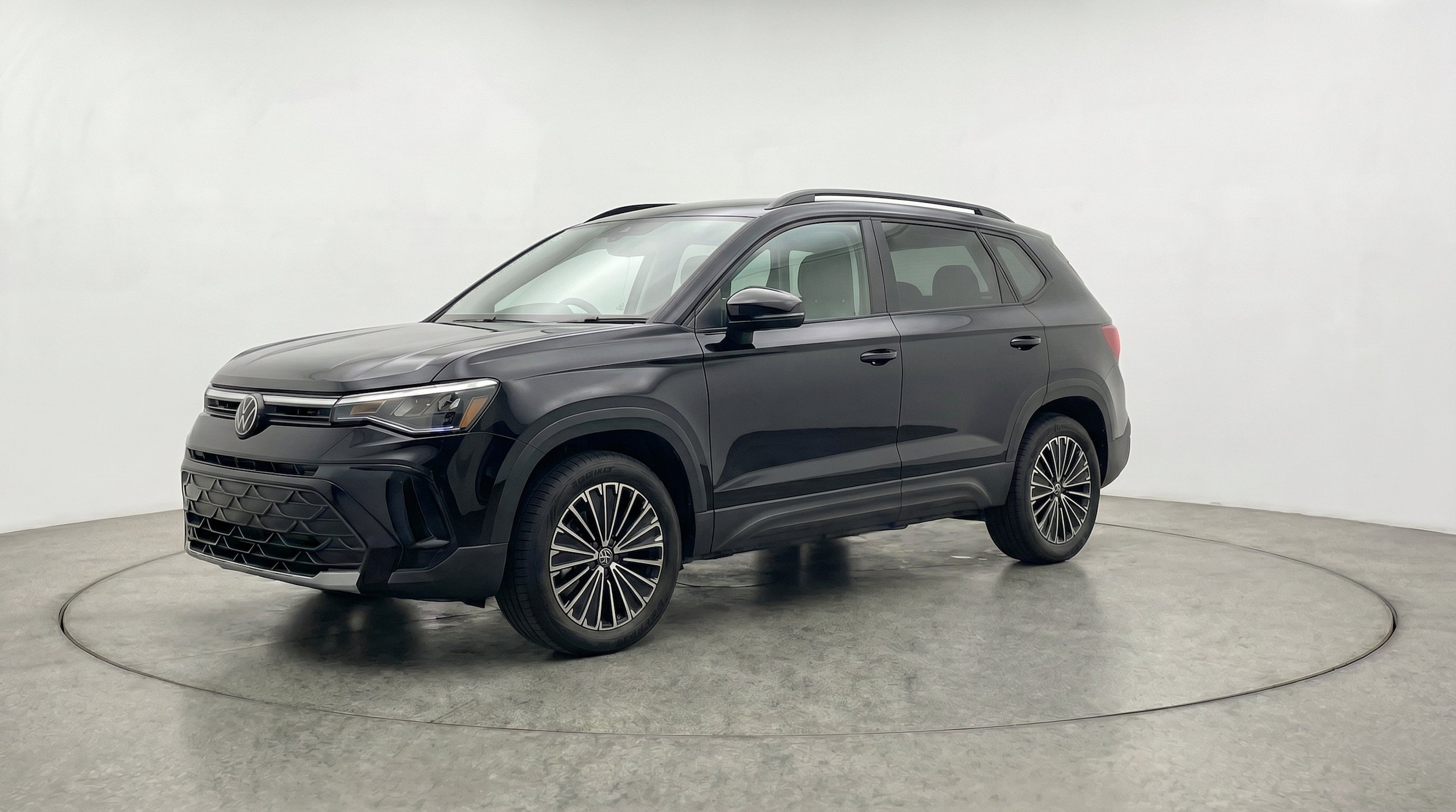 Thumbnail: 2026 Volkswagen Taos - 3