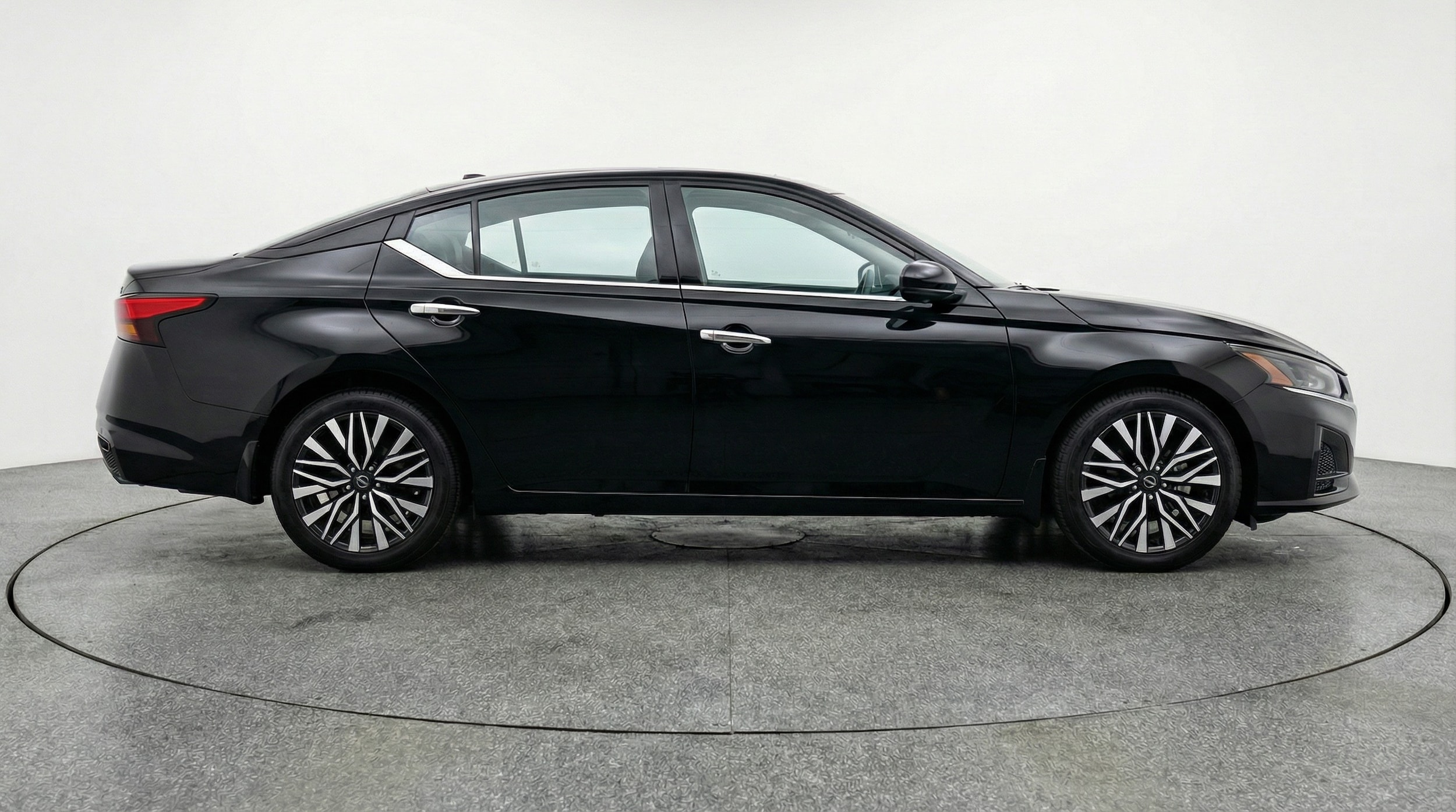 Thumbnail: 2025 Nissan Altima - 8