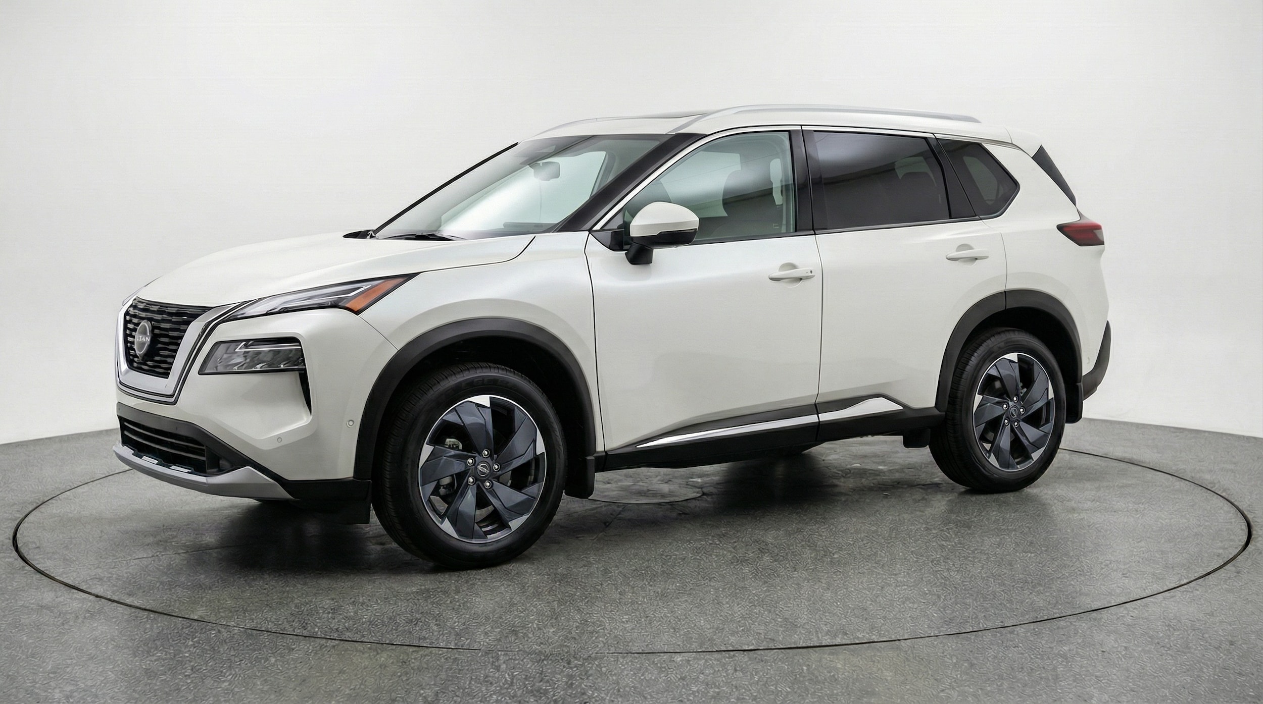 Thumbnail: 2025 Nissan Rogue - 3