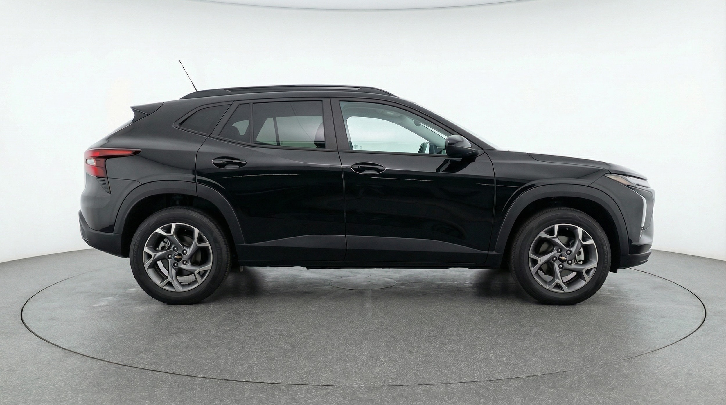 Thumbnail: 2025 Chevrolet Trax - 8