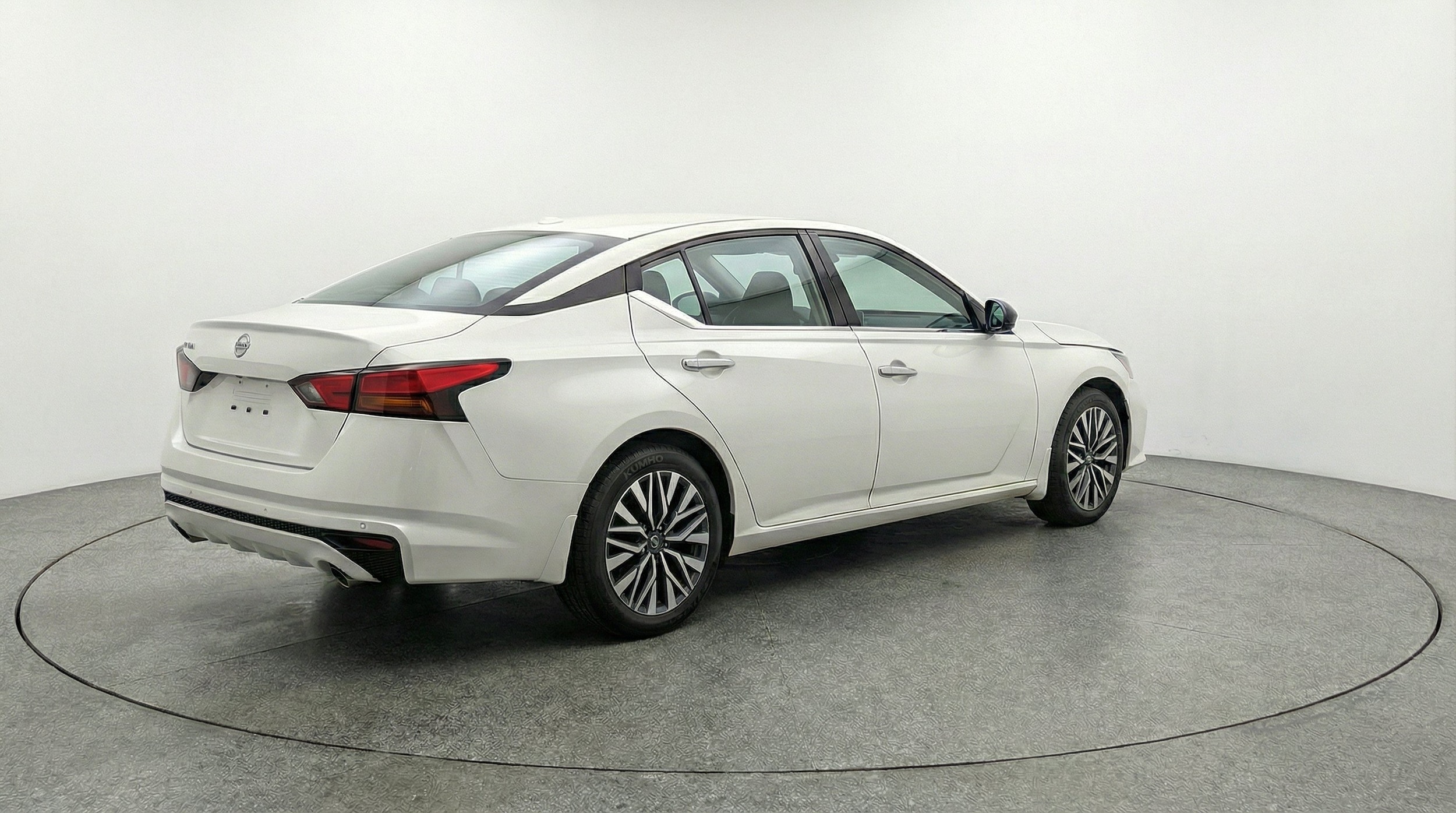 Thumbnail: 2025 Nissan Altima - 9