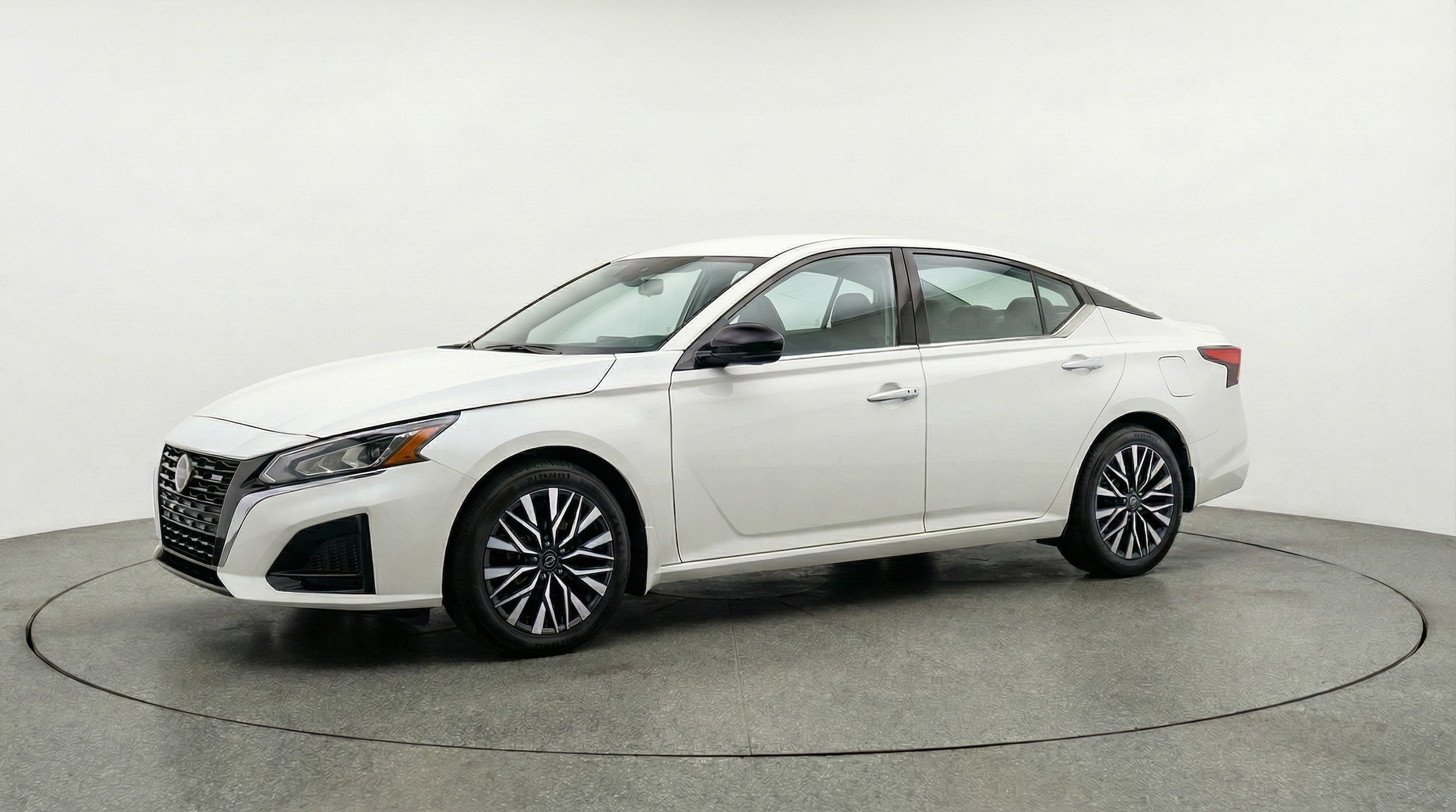 Thumbnail: 2025 Nissan Altima - 3