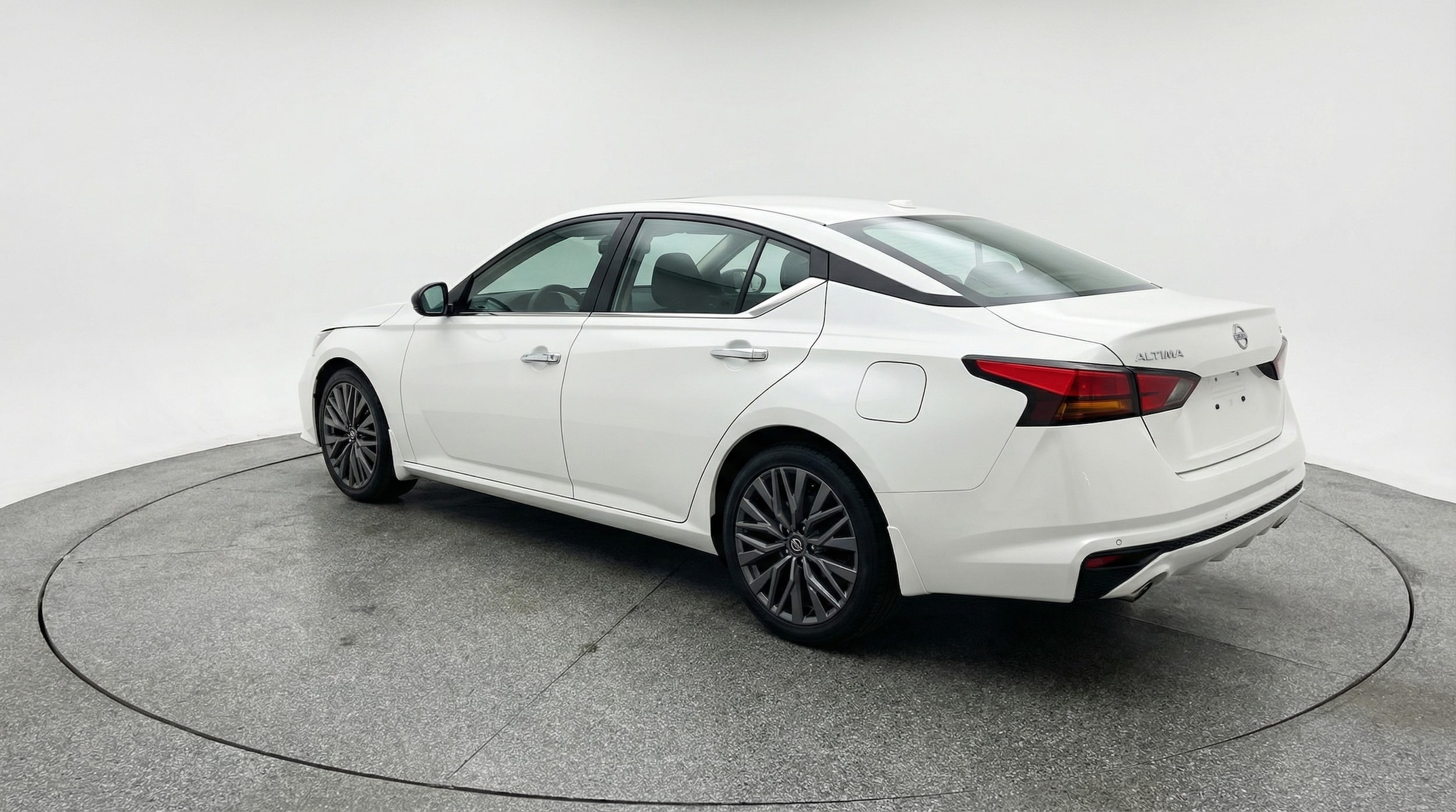 Thumbnail: 2025 Nissan Altima - 5