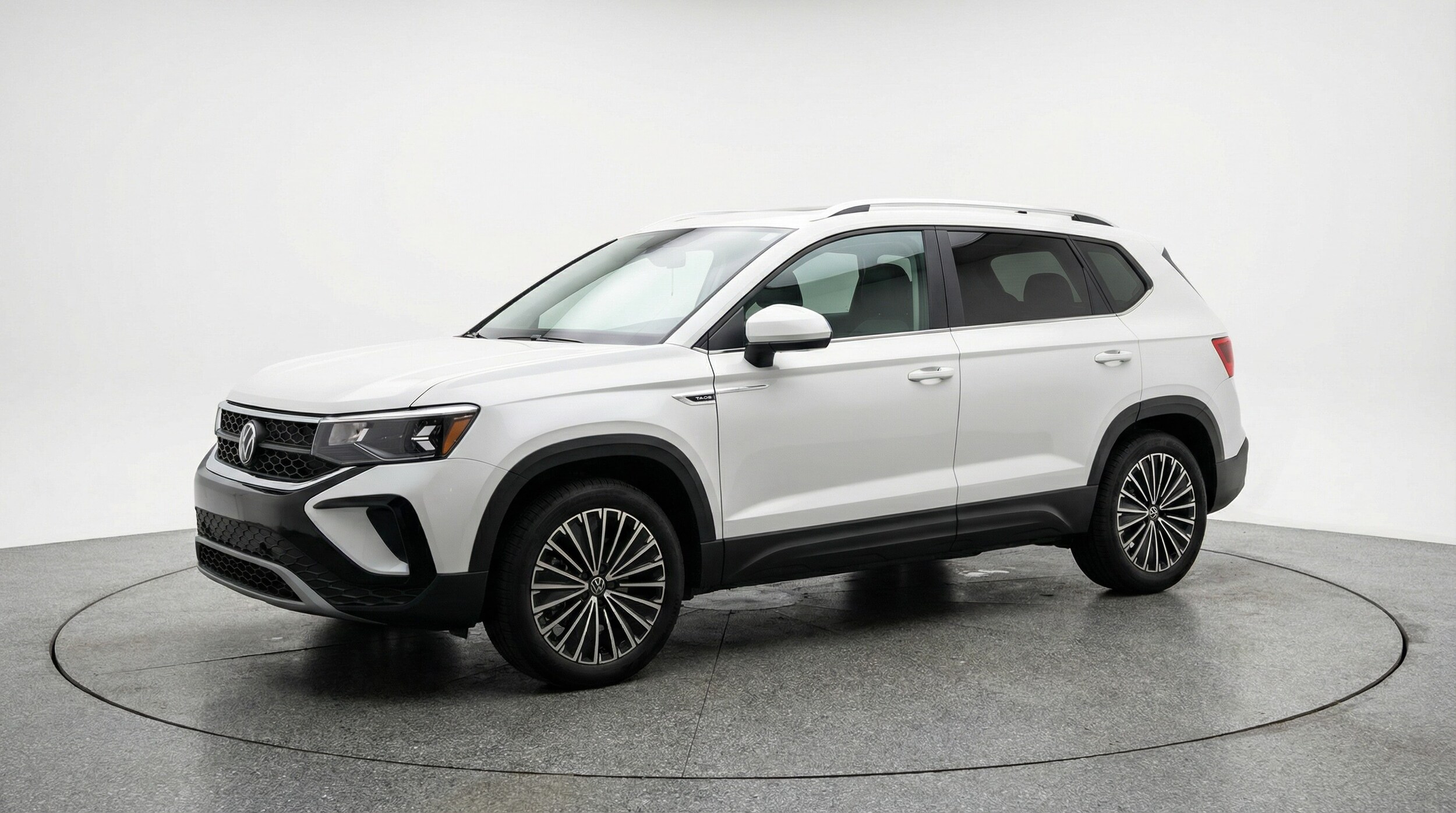 Thumbnail: 2025 Volkswagen Taos - 3