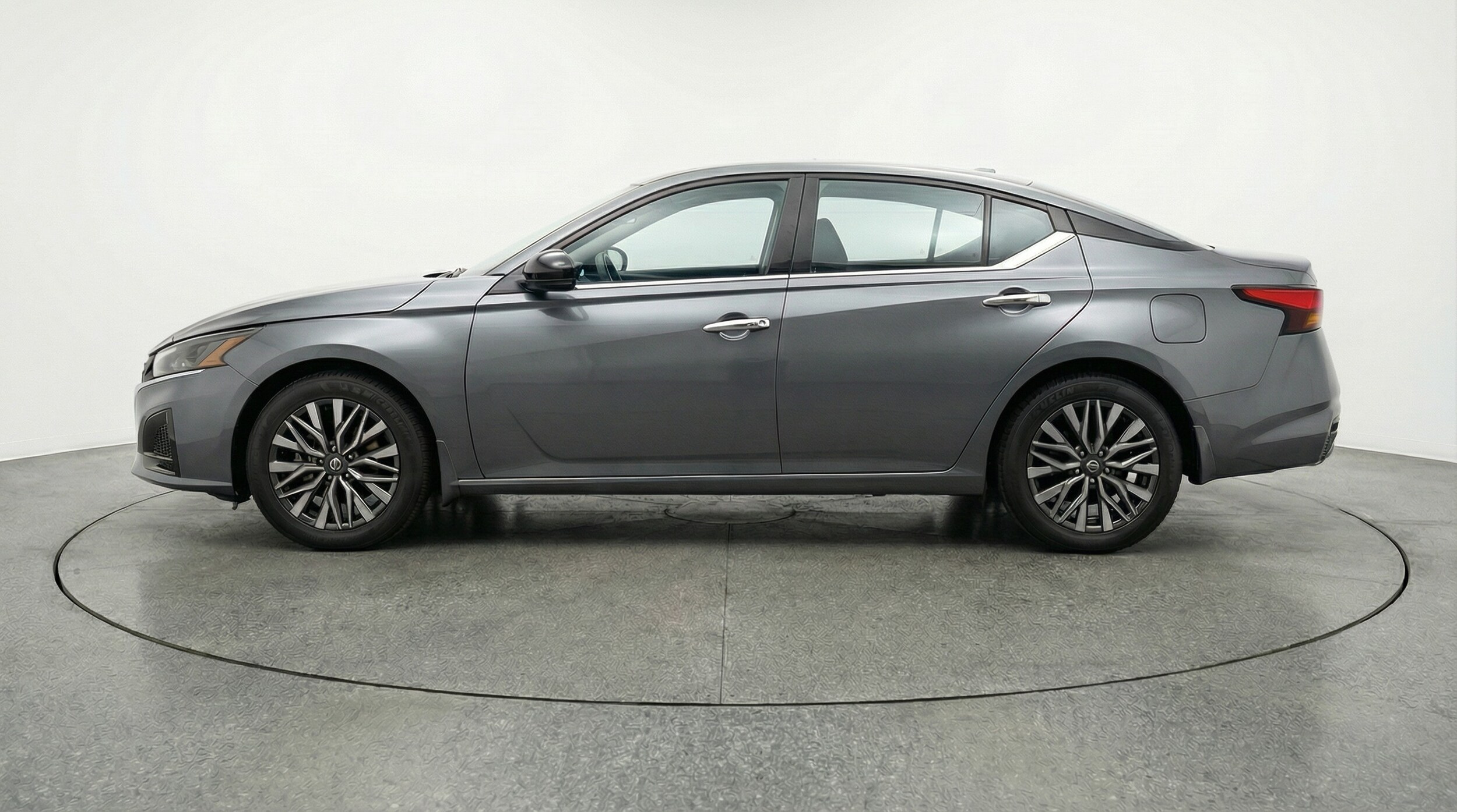 Thumbnail: 2025 Nissan Altima - 4