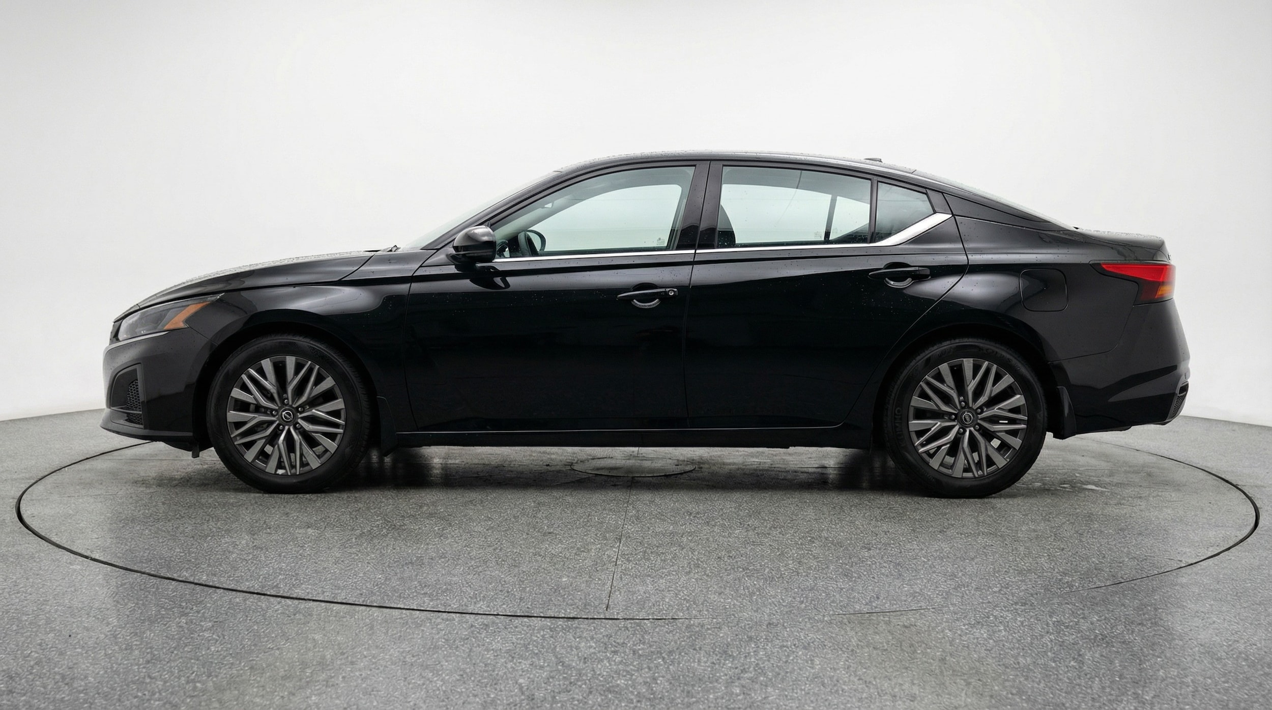 Thumbnail: 2025 Nissan Altima - 4