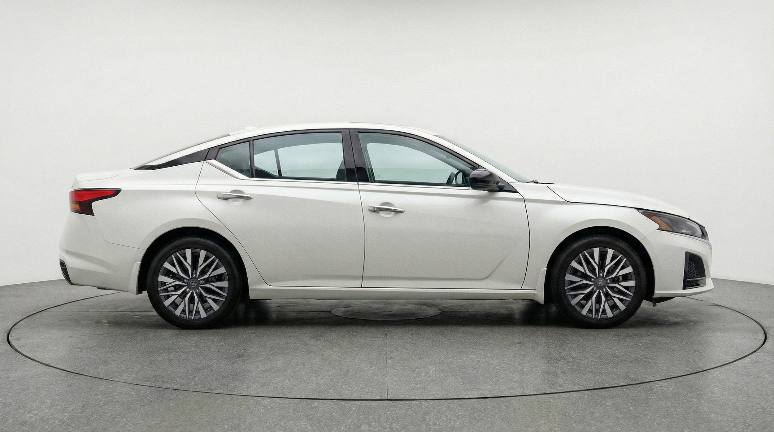Thumbnail: 2025 Nissan Altima - 11