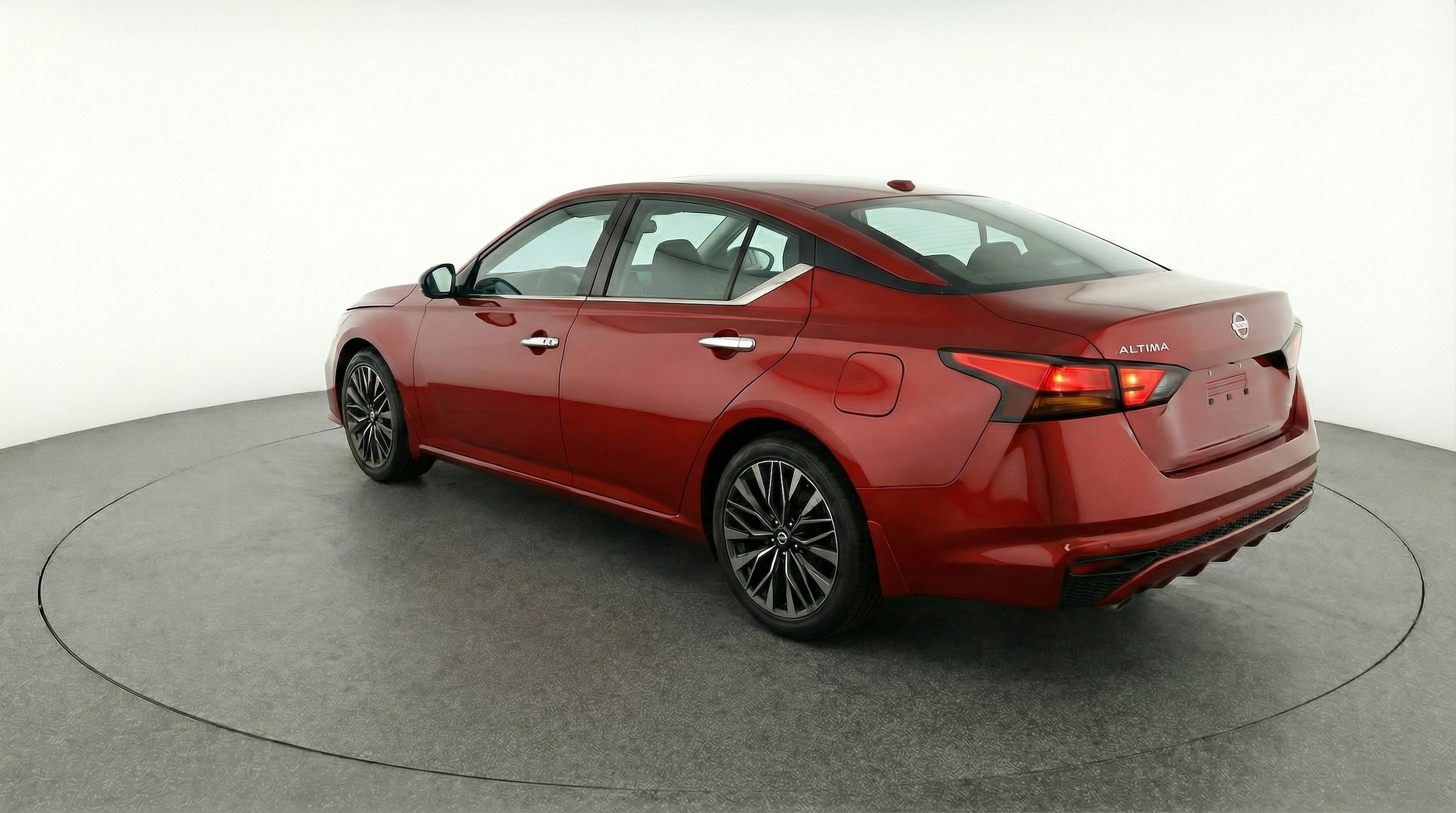 Thumbnail: 2025 Nissan Altima - 5