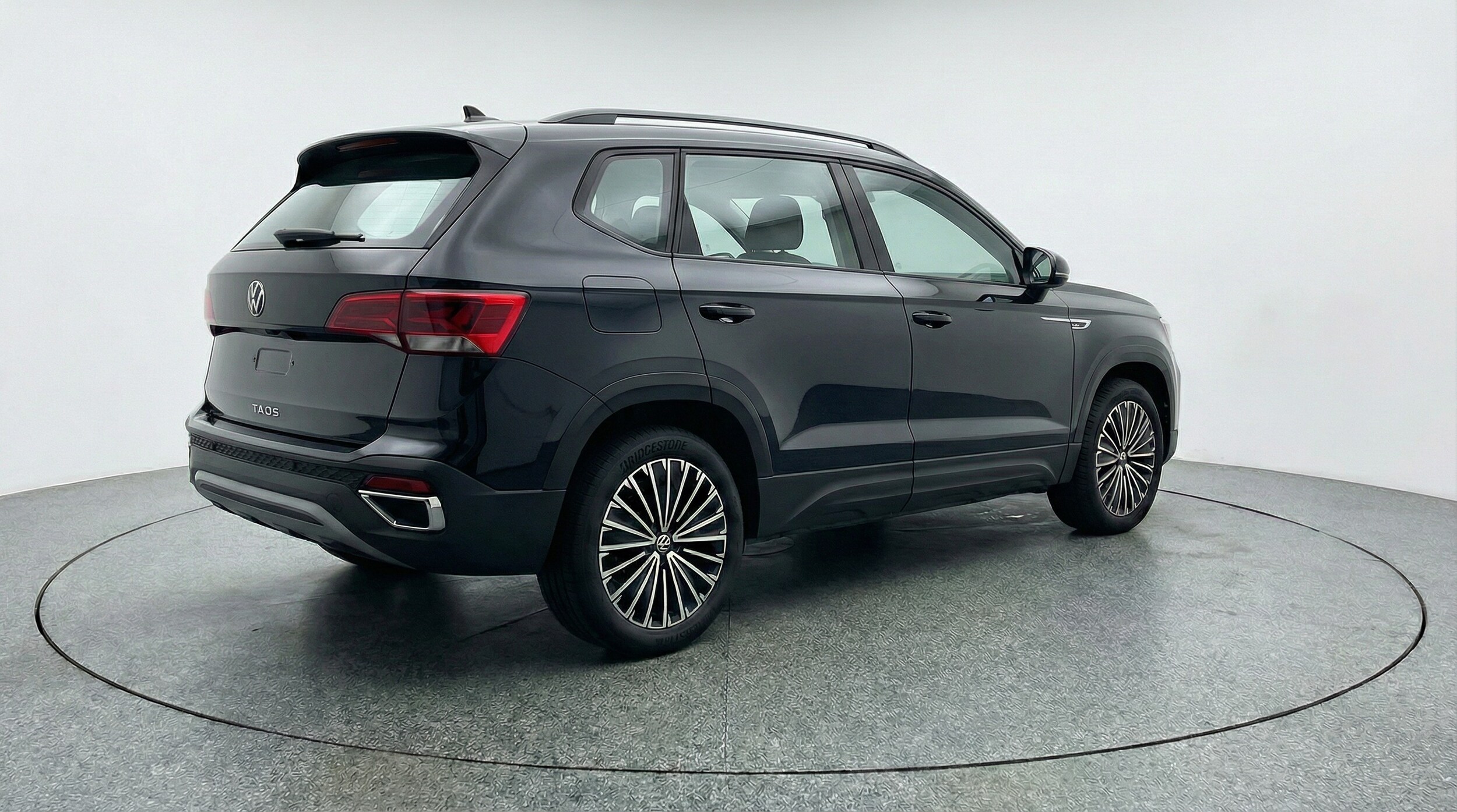 Thumbnail: 2025 Volkswagen Taos - 7