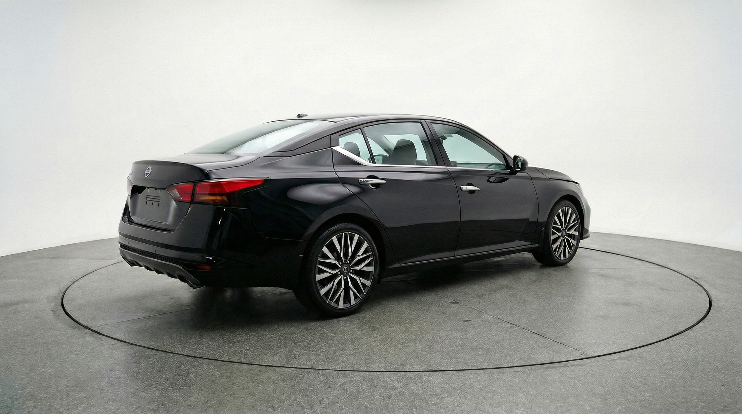 Thumbnail: 2025 Nissan Altima - 7