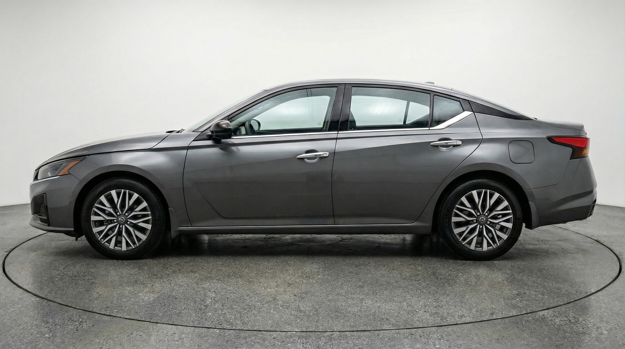 Thumbnail: 2025 Nissan Altima - 4