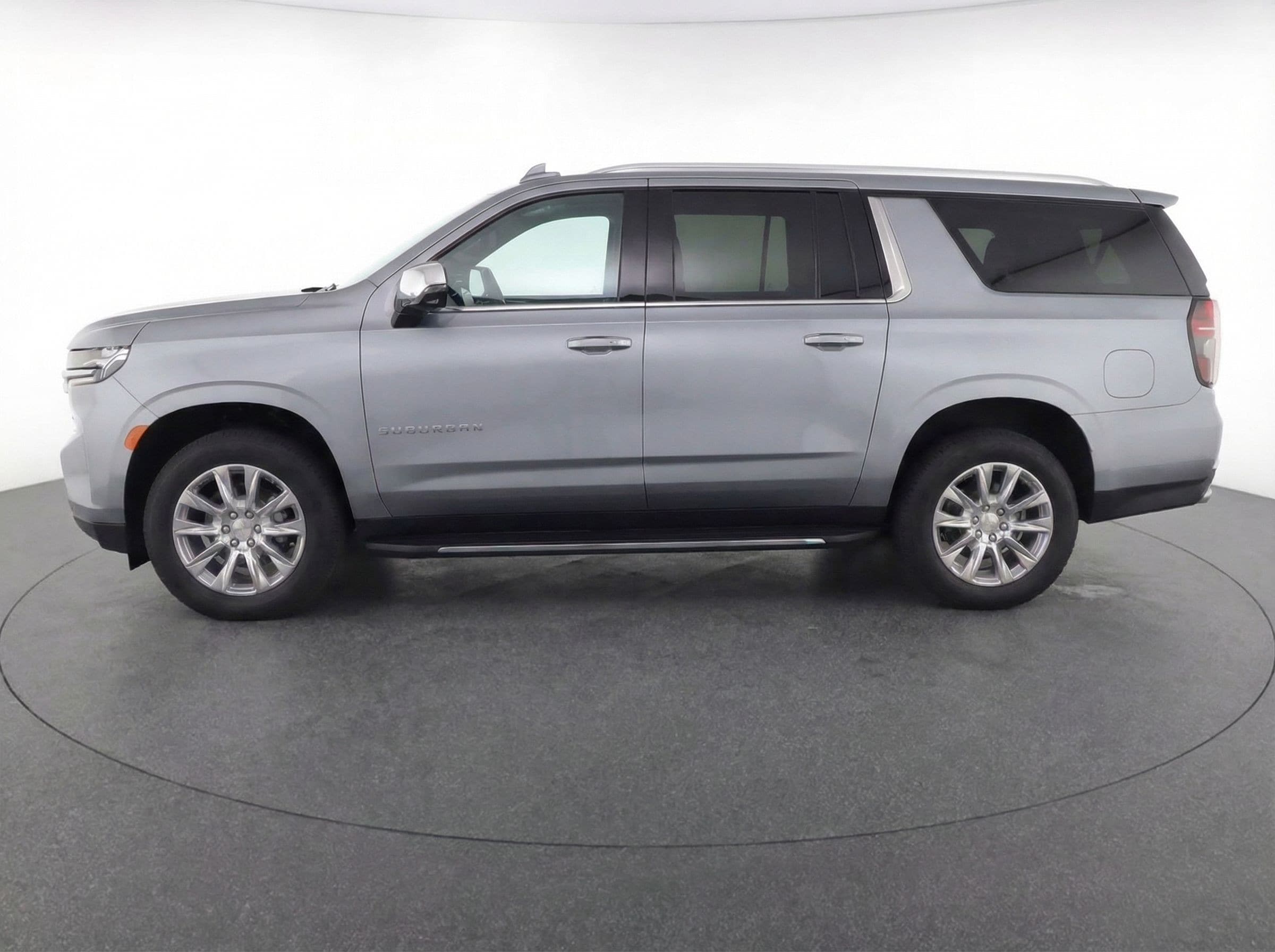 Thumbnail: 2023 Chevrolet Suburban - 4