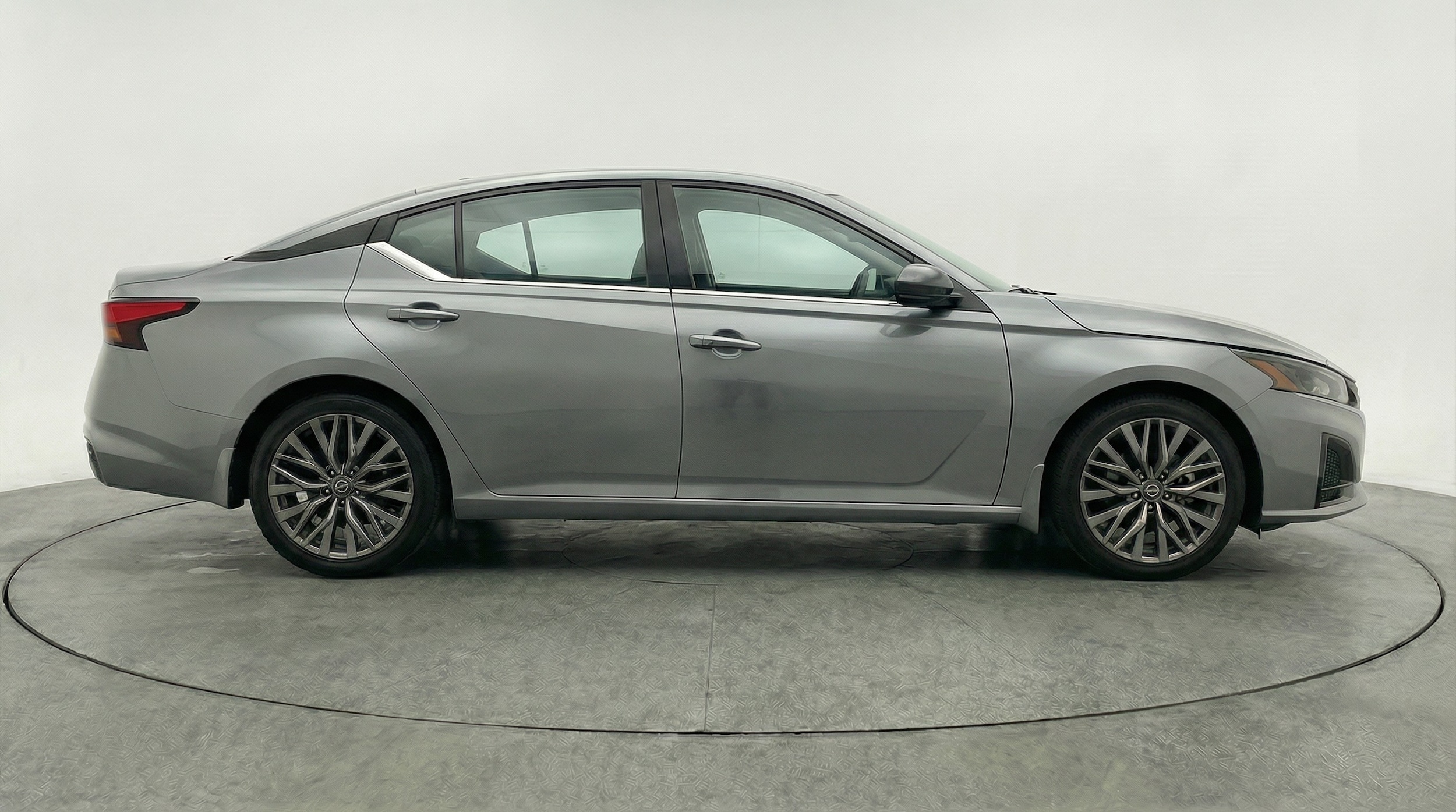 Thumbnail: 2025 Nissan Altima - 8