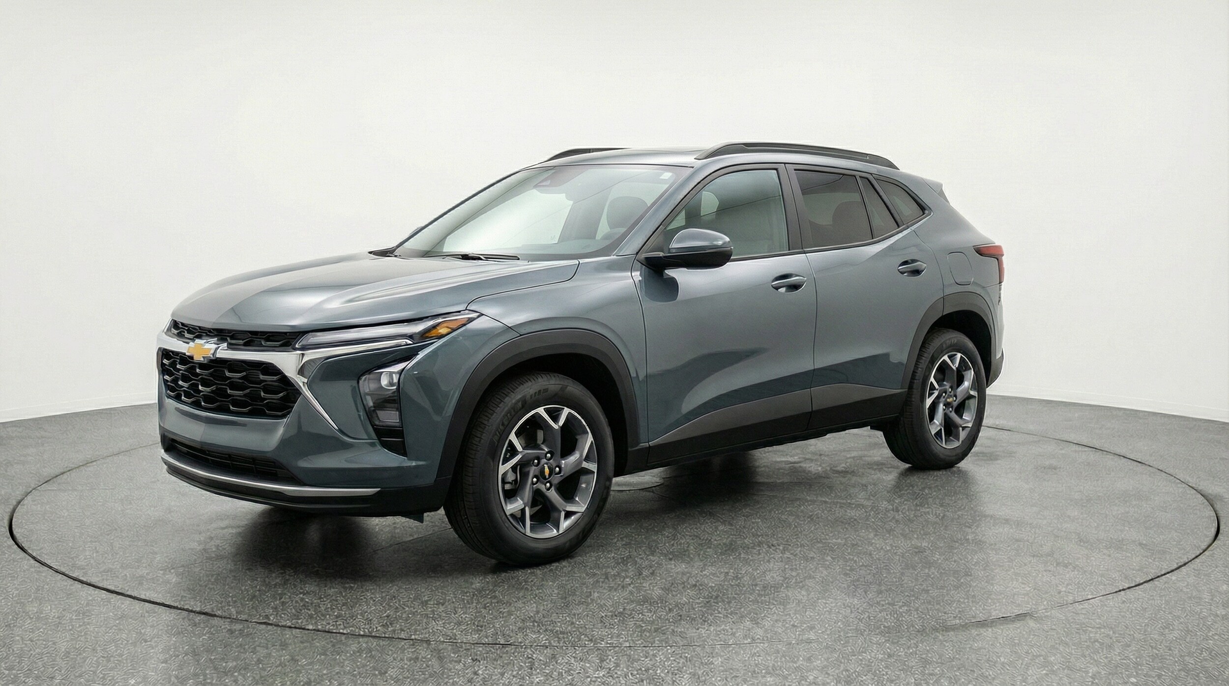 Thumbnail: 2025 Chevrolet Trax - 3