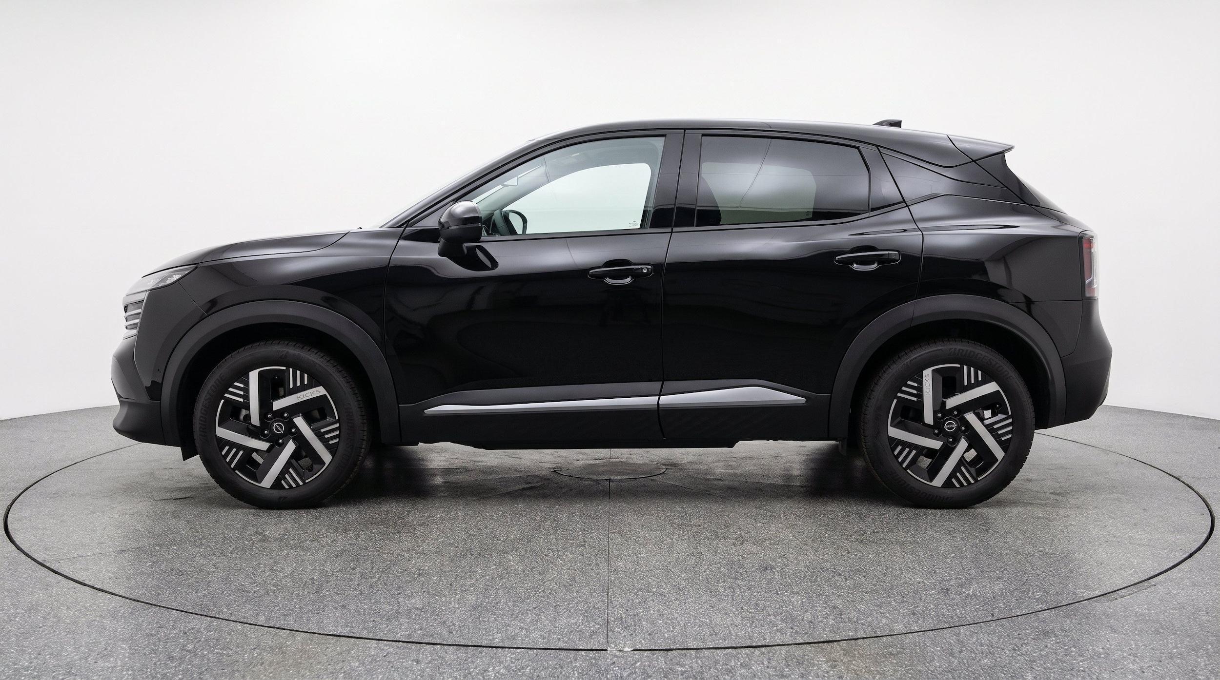 Thumbnail: 2026 Nissan Kicks - 5