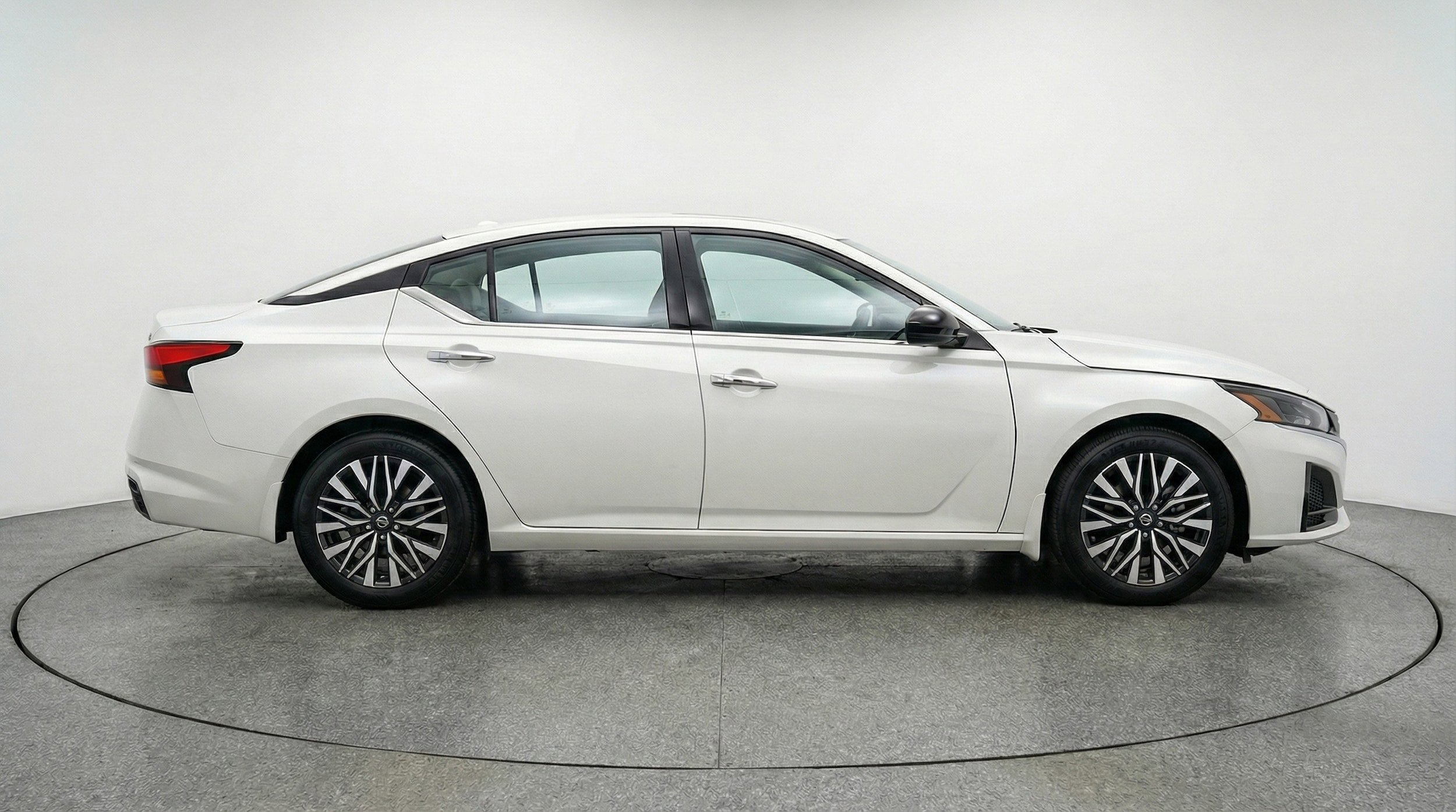 Thumbnail: 2025 Nissan Altima - 8
