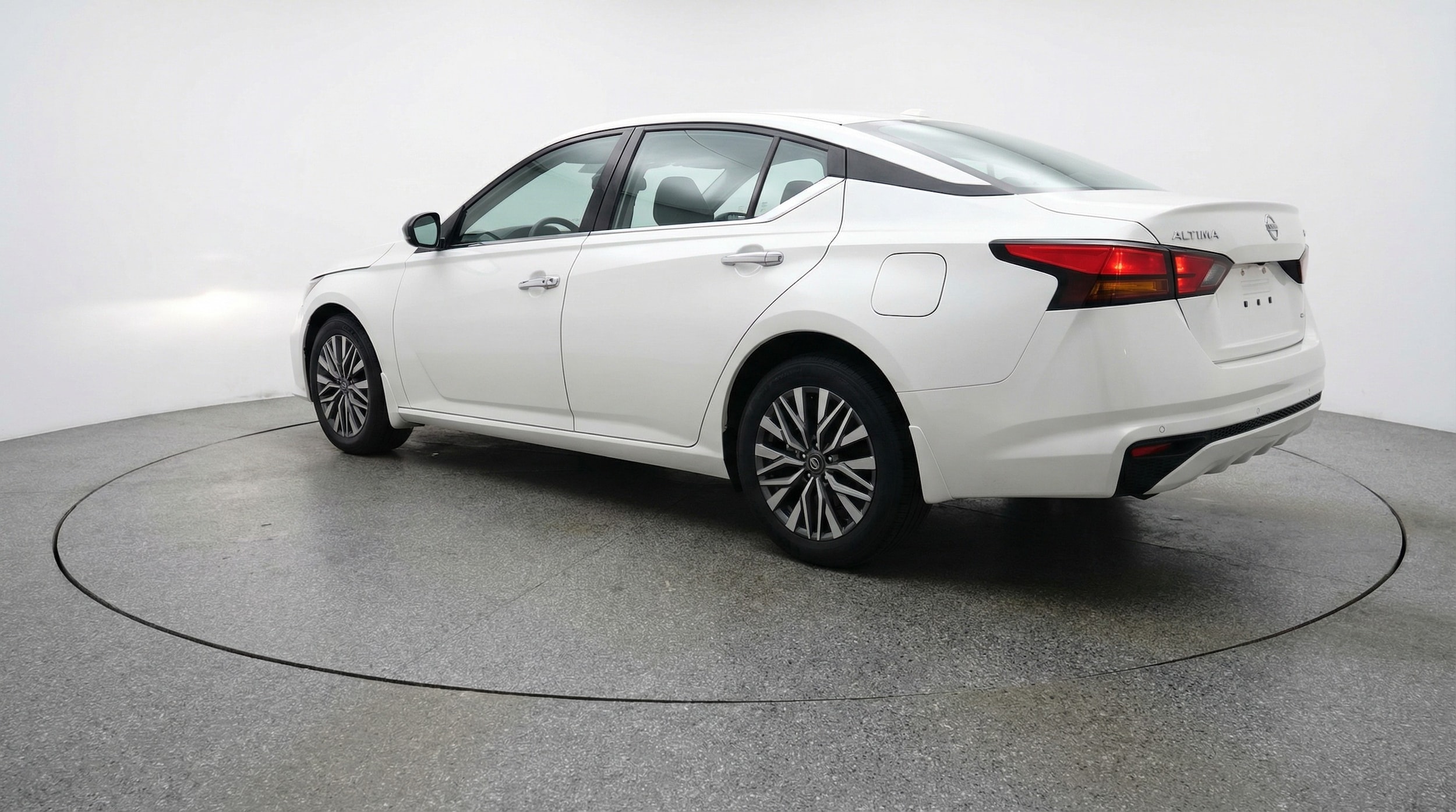 Thumbnail: 2025 Nissan Altima - 5