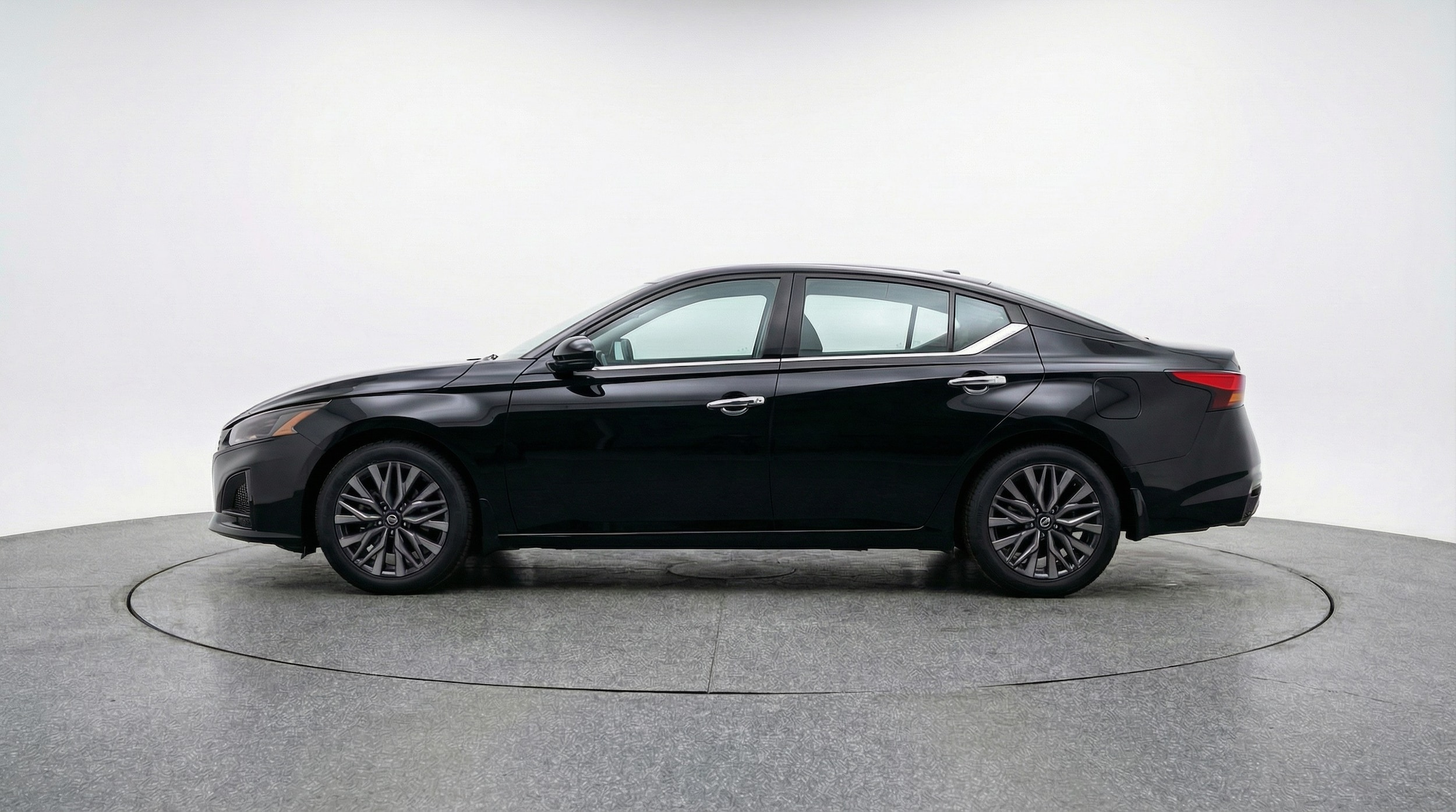 Thumbnail: 2025 Nissan Altima - 4