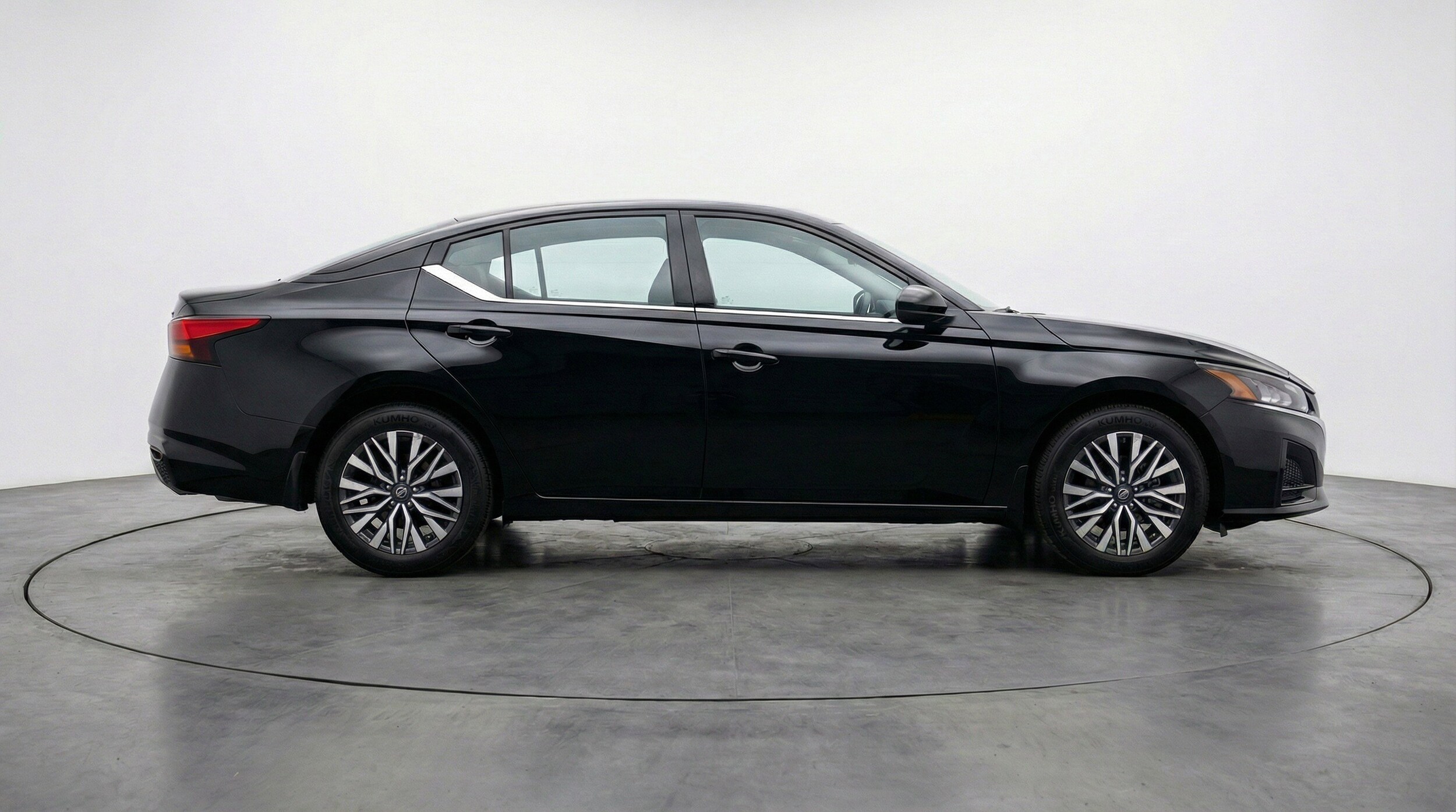Thumbnail: 2025 Nissan Altima - 11