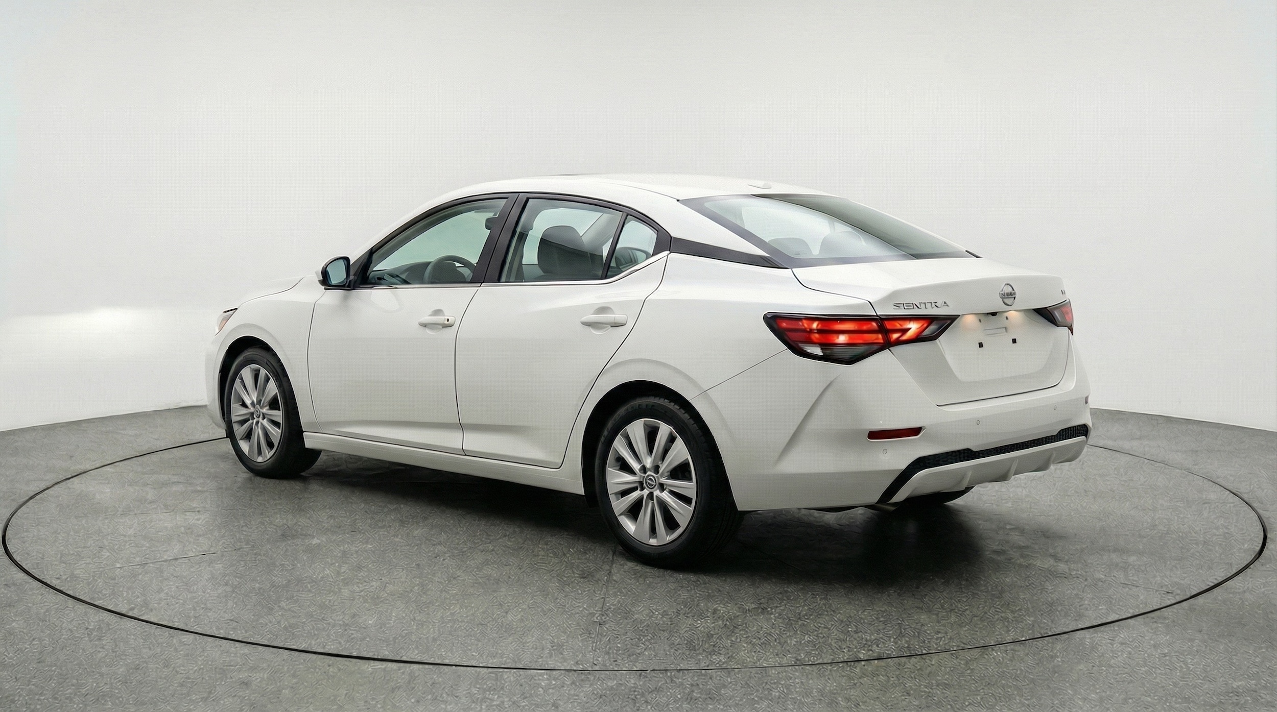 Thumbnail: 2025 Nissan Sentra - 5