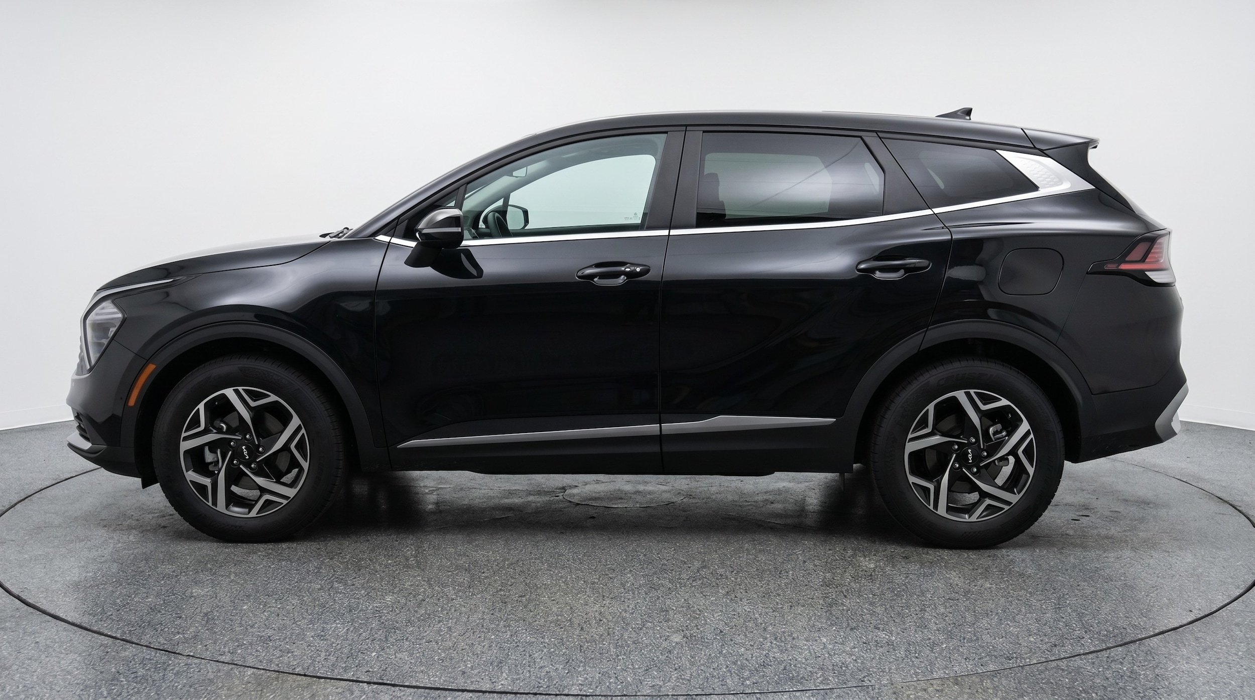Thumbnail: 2025 Kia Sportage - 4