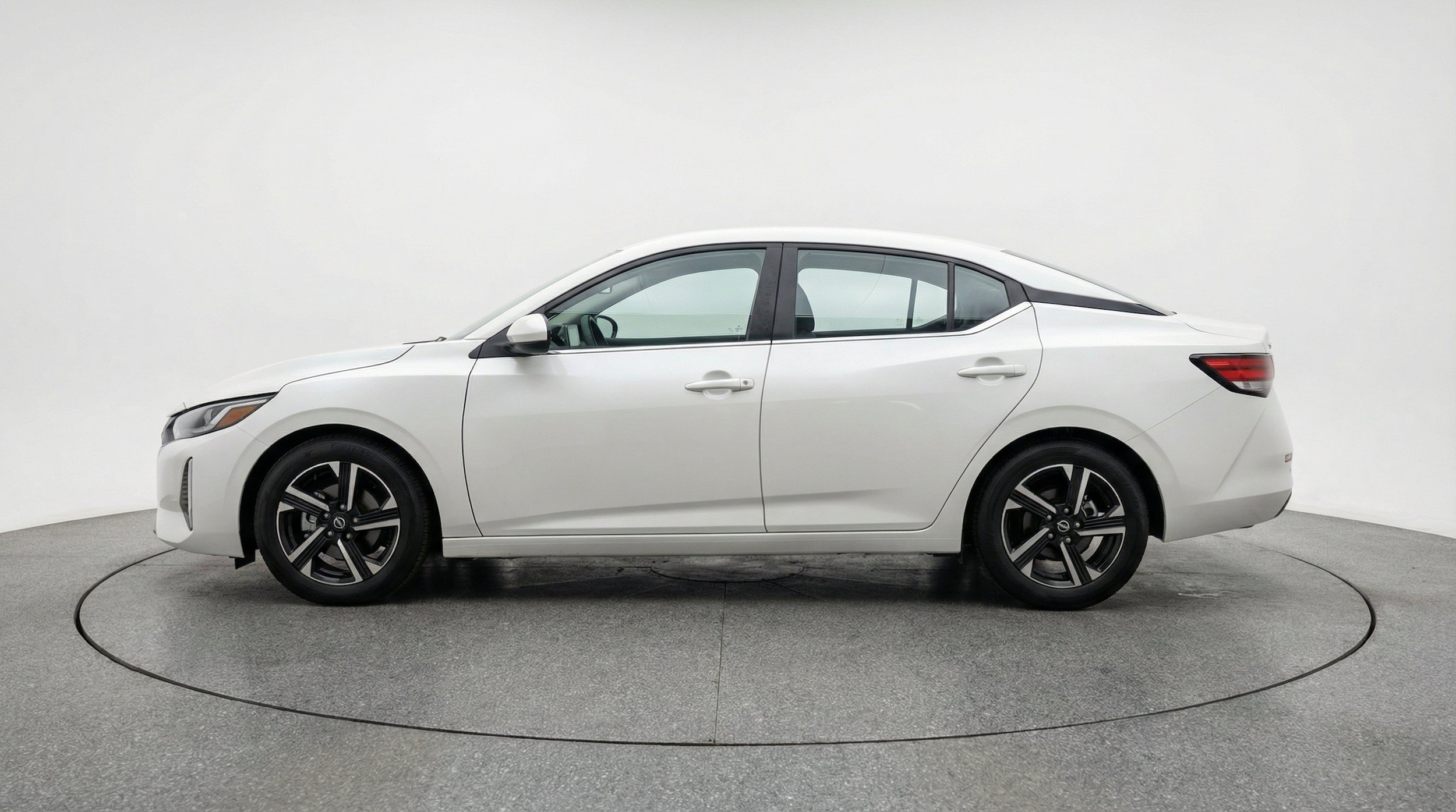 Thumbnail: 2025 Nissan Sentra - 5