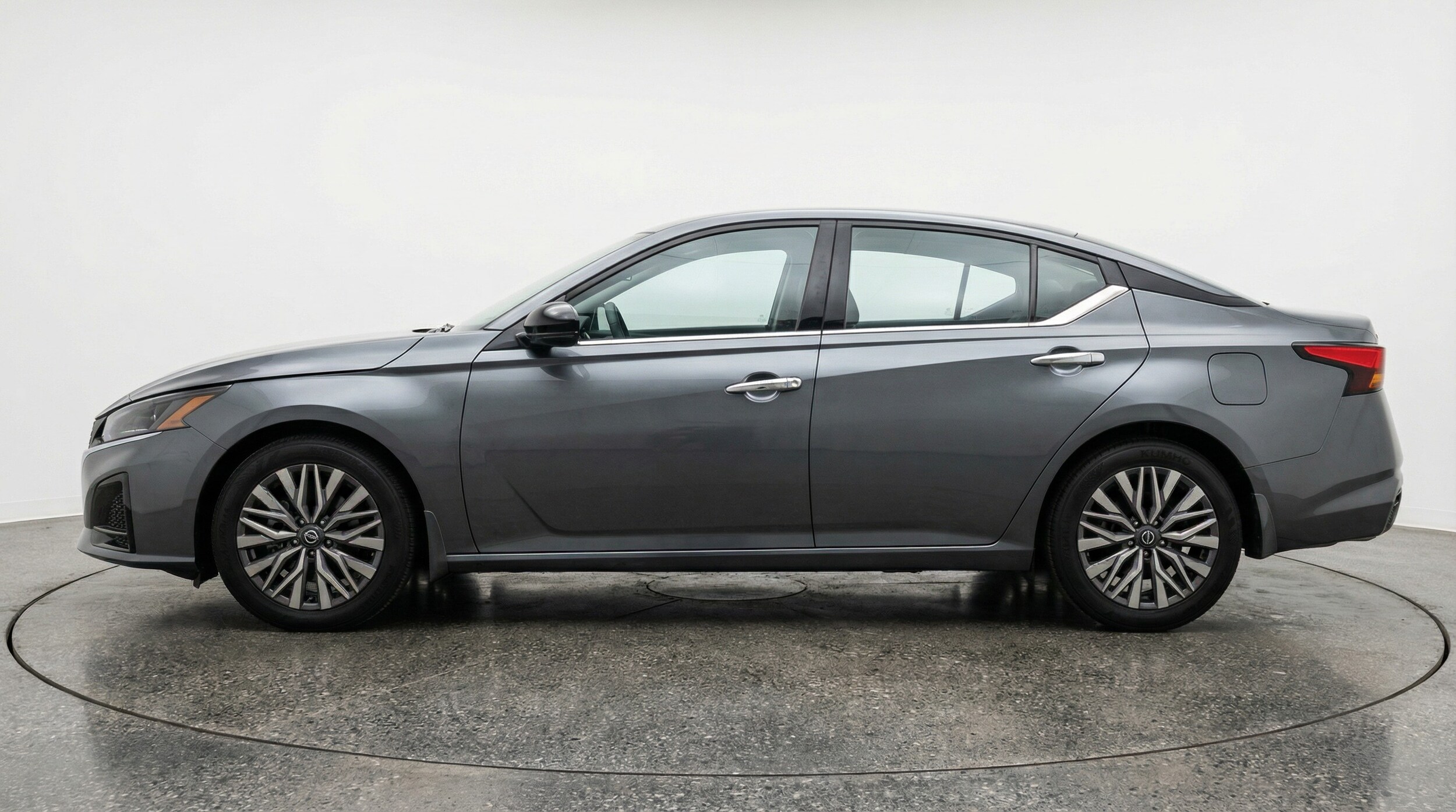 Thumbnail: 2025 Nissan Altima - 4