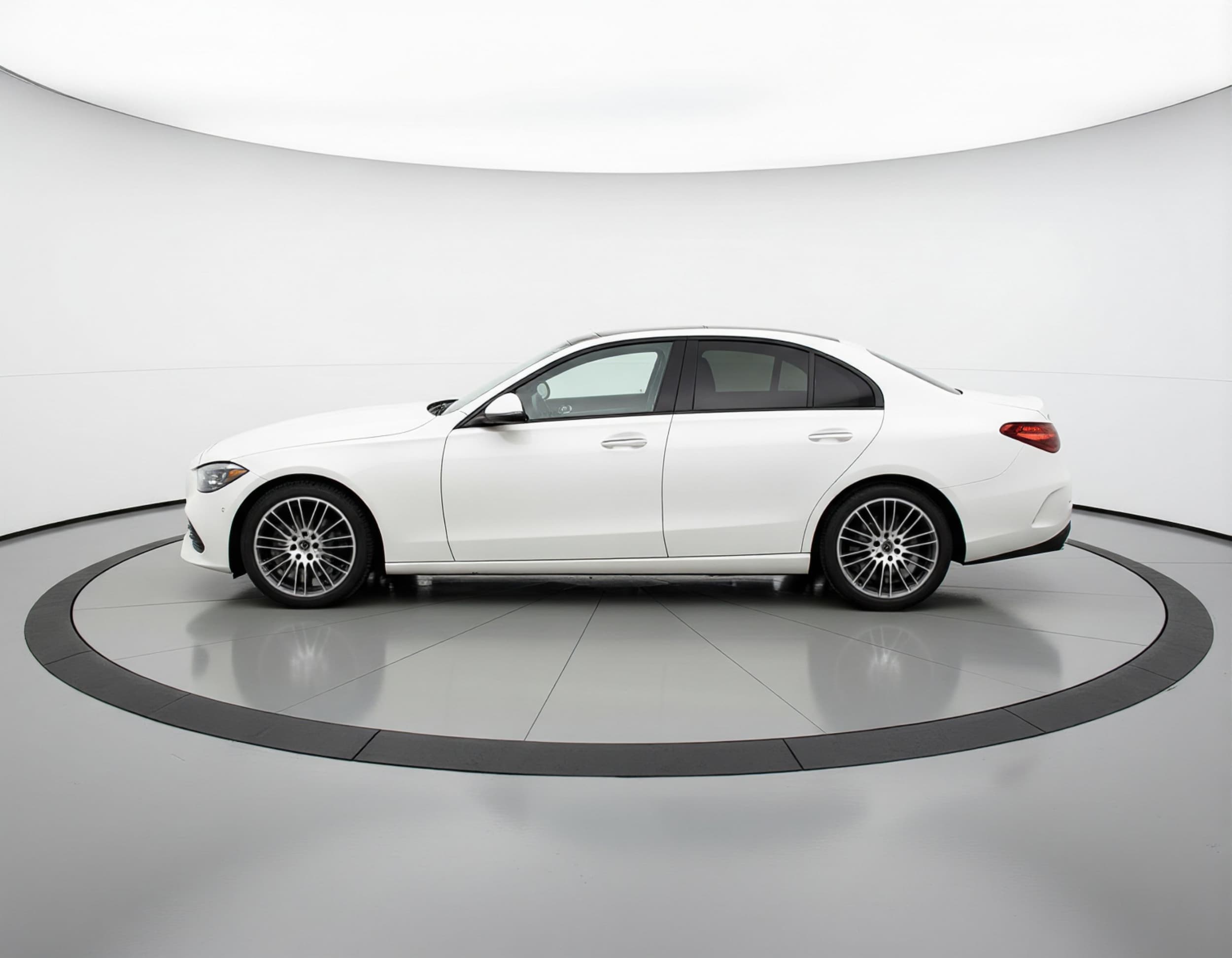 Thumbnail: 2024 Mercedes-Benz C-Class - 4