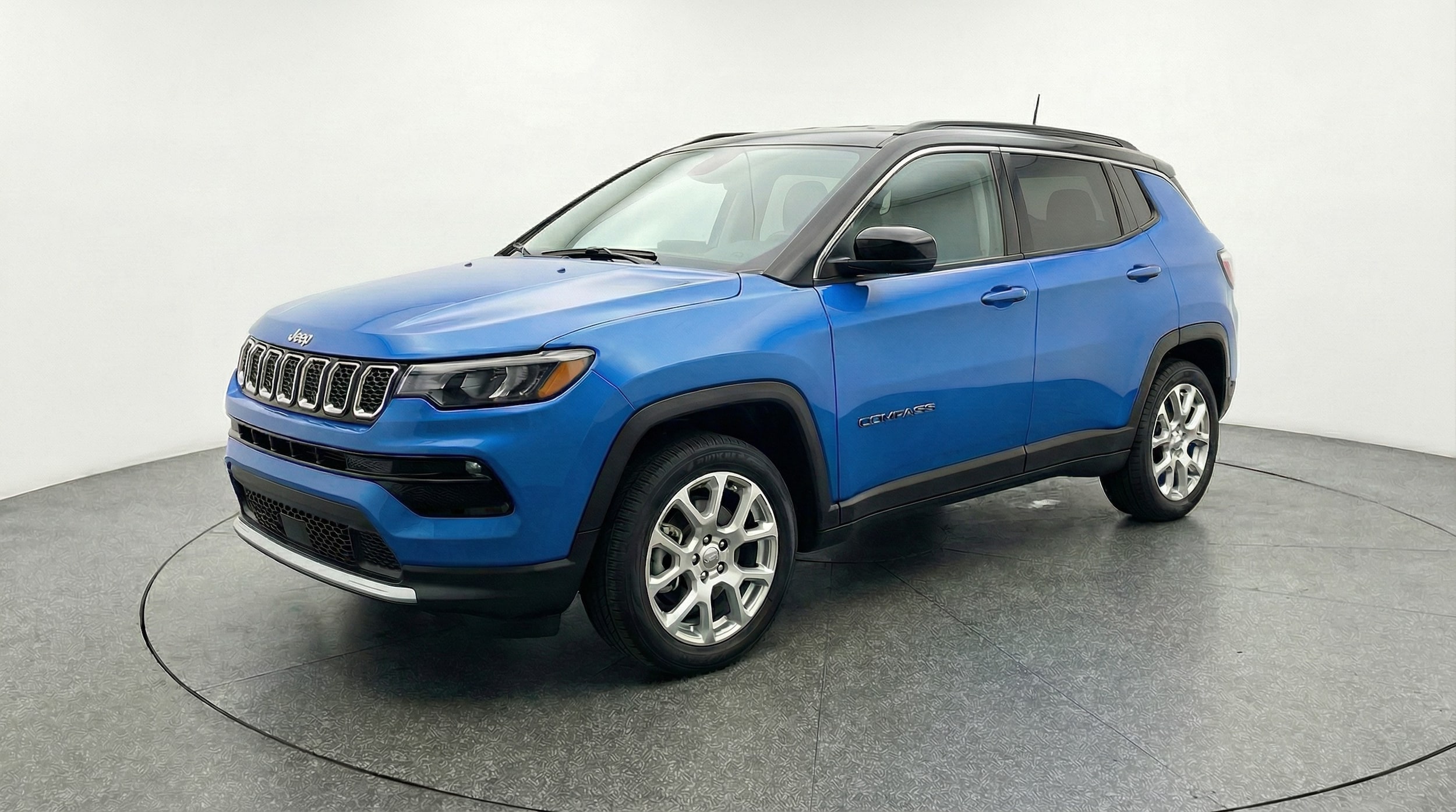 Thumbnail: 2025 Jeep Compass - 3