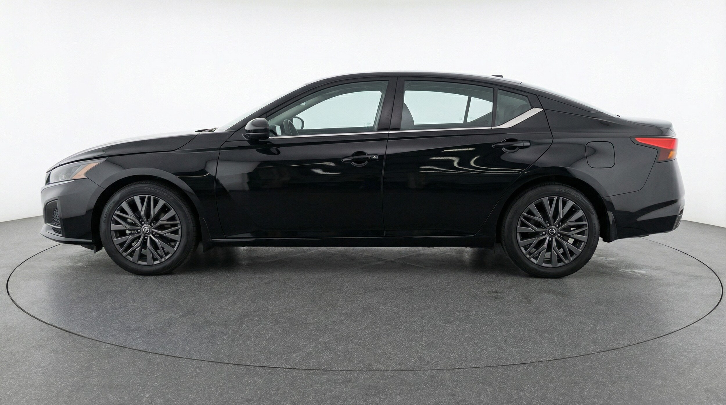 Thumbnail: 2025 Nissan Altima - 4